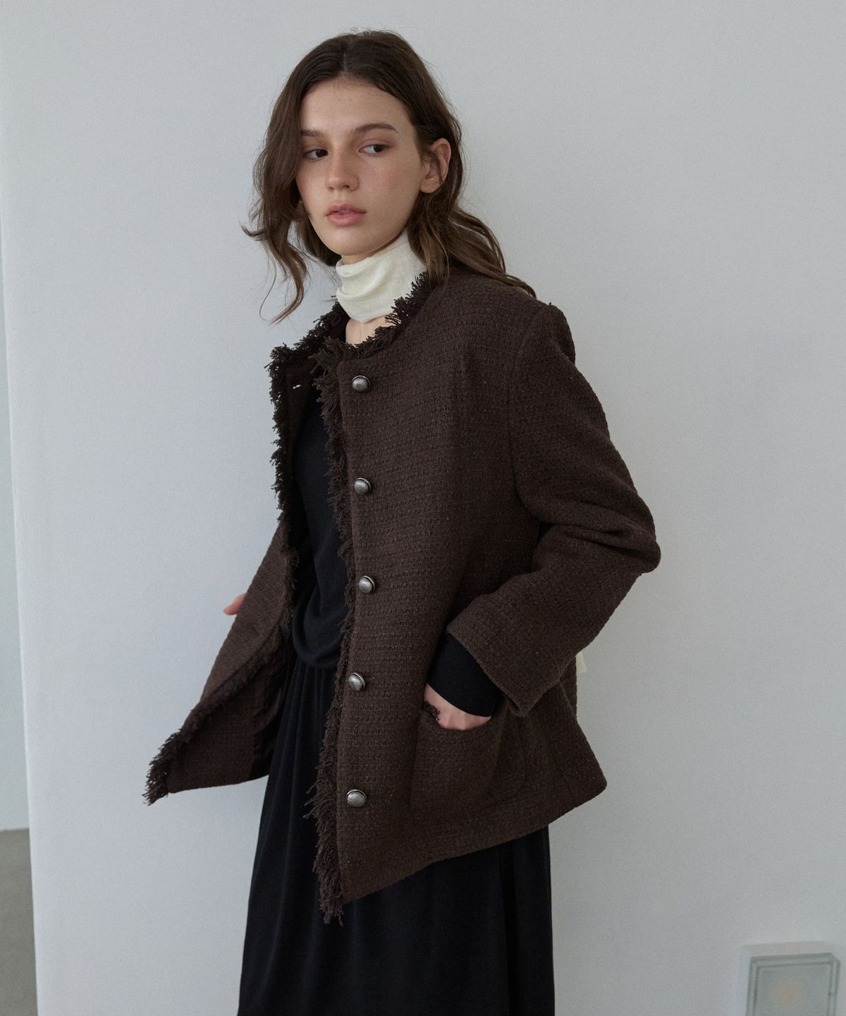 위오이(WIOE) Antique Fringe Tweed Jacket_Brown