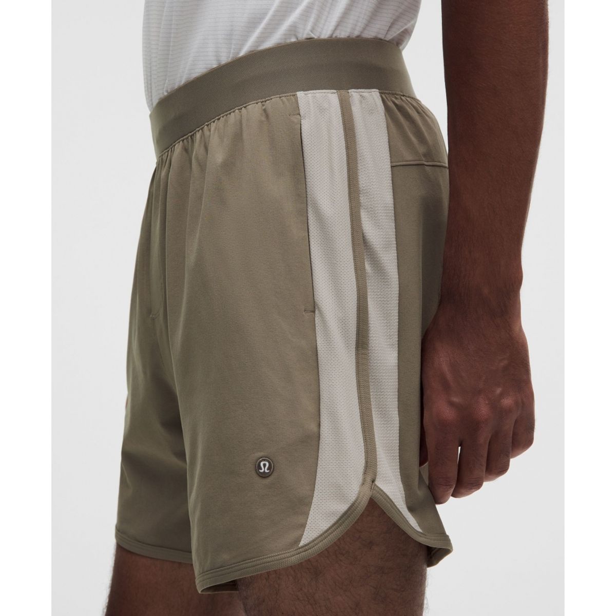 룰루레몬(LULULEMON) 라이트웨이트 메쉬 패널 테니스 쇼츠 7inch  CYFR DOWN