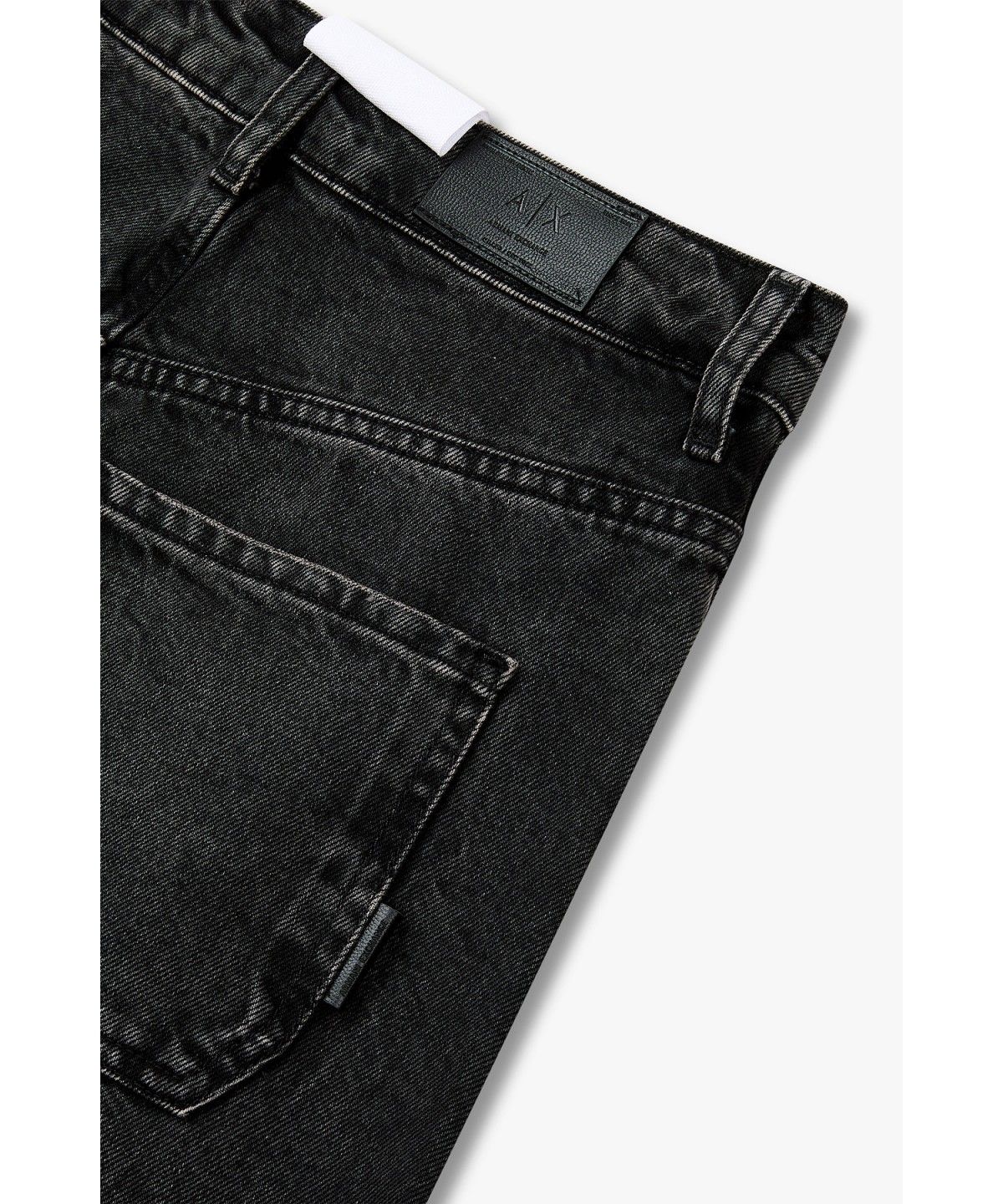 아르마니 익스체인지(ARMANI EXCHANGE) 여성 미드라이즈 배럴 핏 데님 팬츠 _워시드 블랙 A426340507