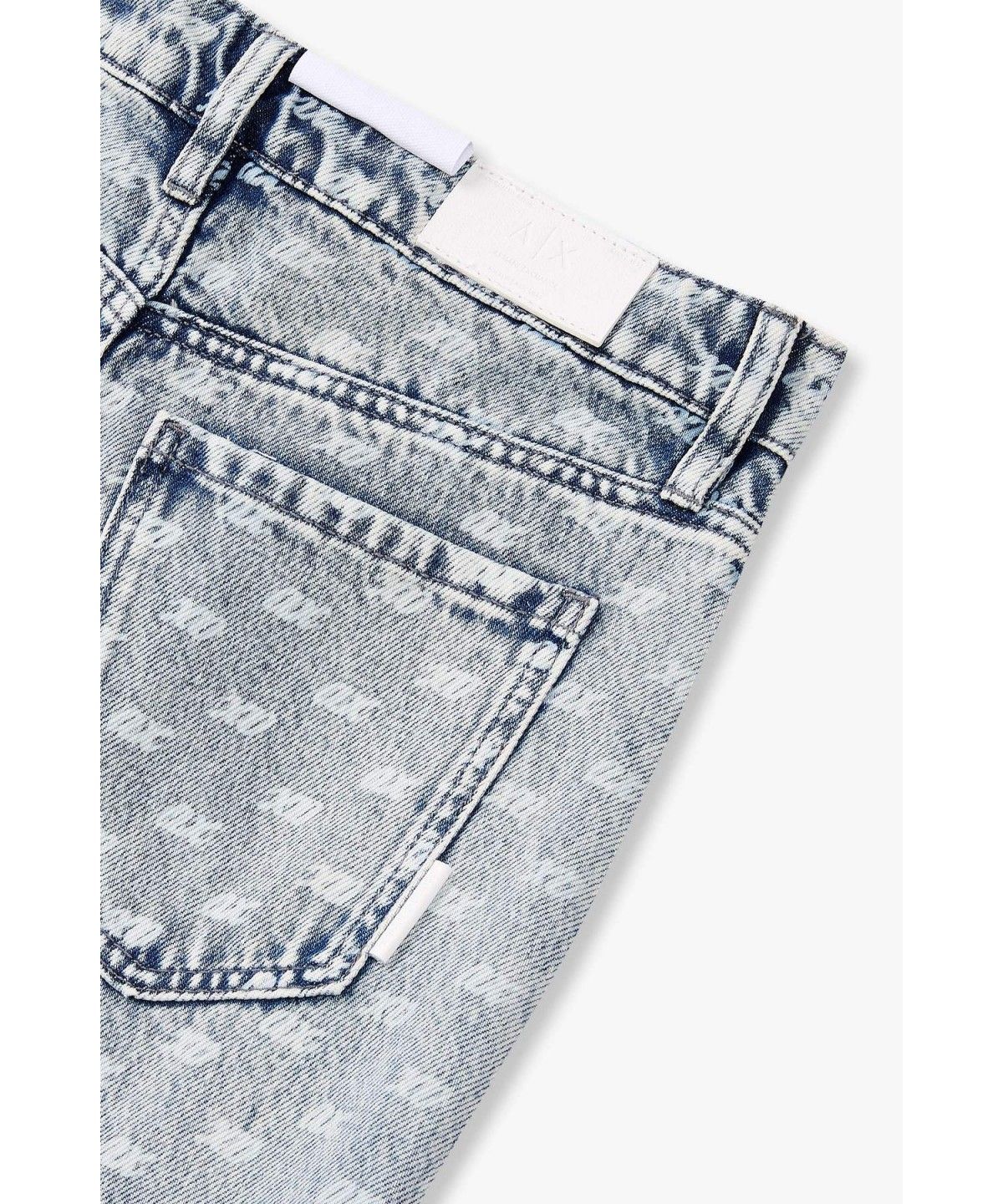 아르마니 익스체인지(ARMANI EXCHANGE) 여성 로고 패턴 하이라이즈 릴렉스트 진_라이트 블루 A426340503
