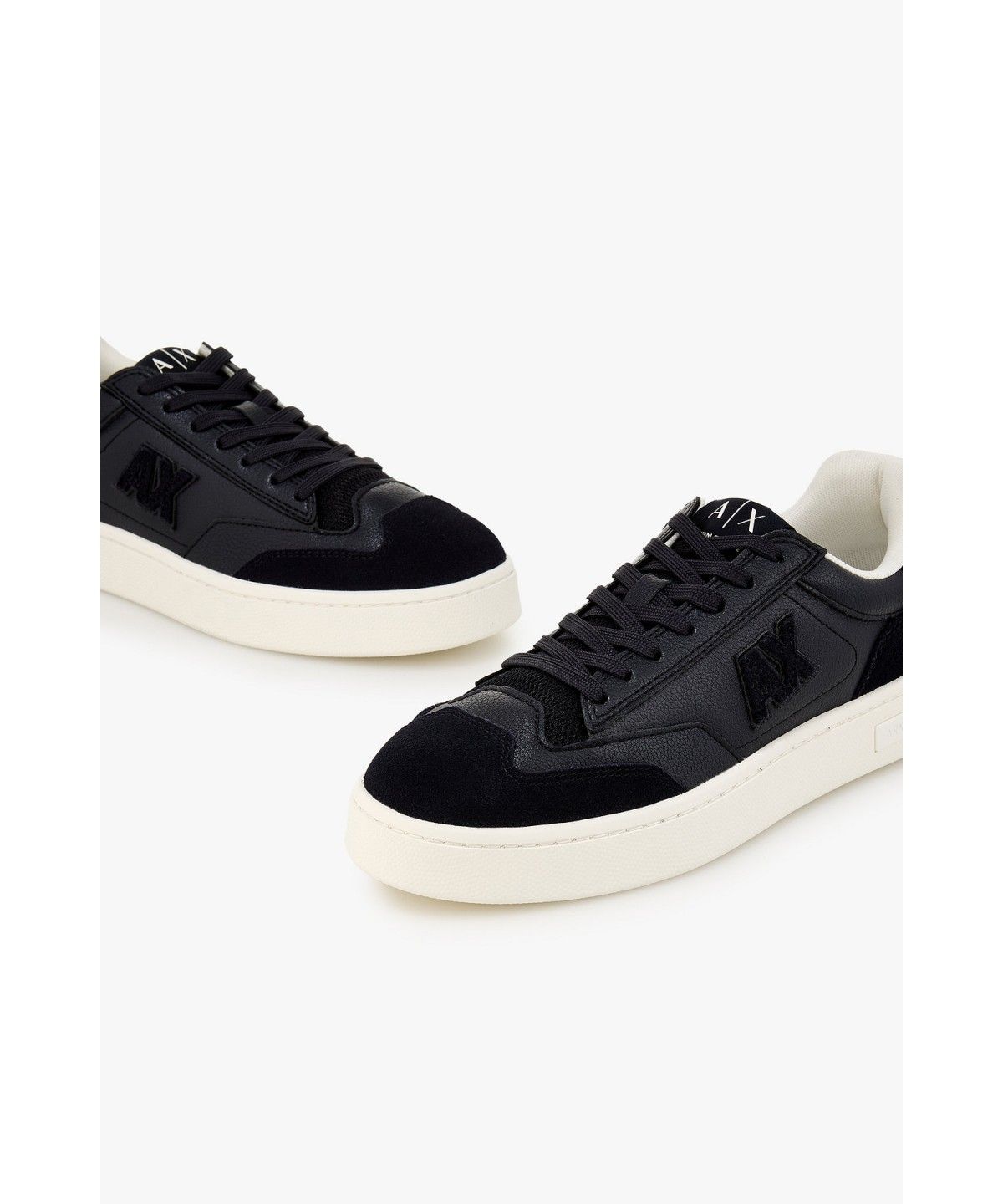아르마니 익스체인지(ARMANI EXCHANGE) 남성 로고 패치 레더 스니커즈 _다크 네이비 A416375004