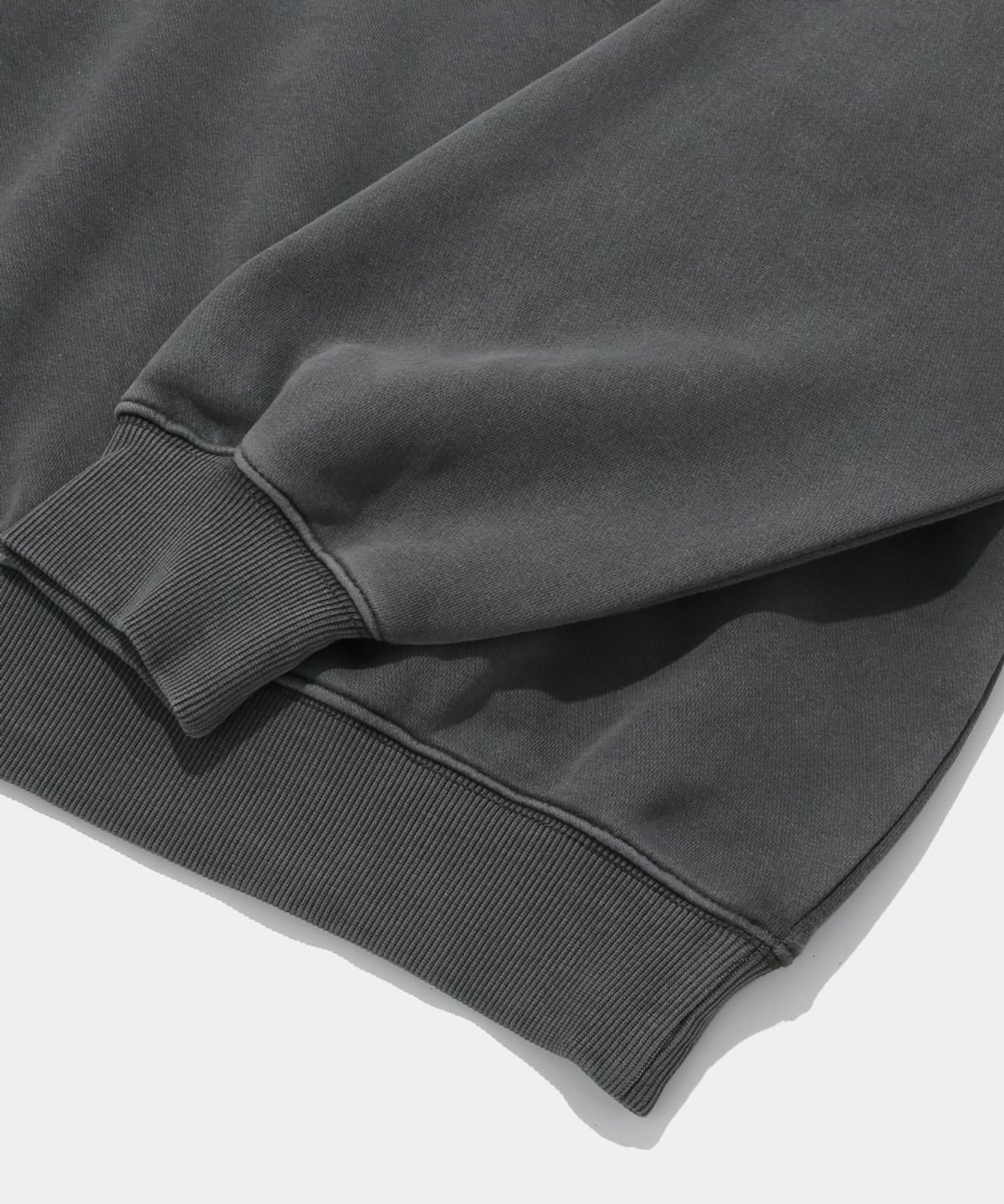 컬럼비아 유니버시티(COLUMBIA UNIVERSITY) CU ARCH LOGO DYED FLEECE SWEAT SHIRT_CHARCOAL