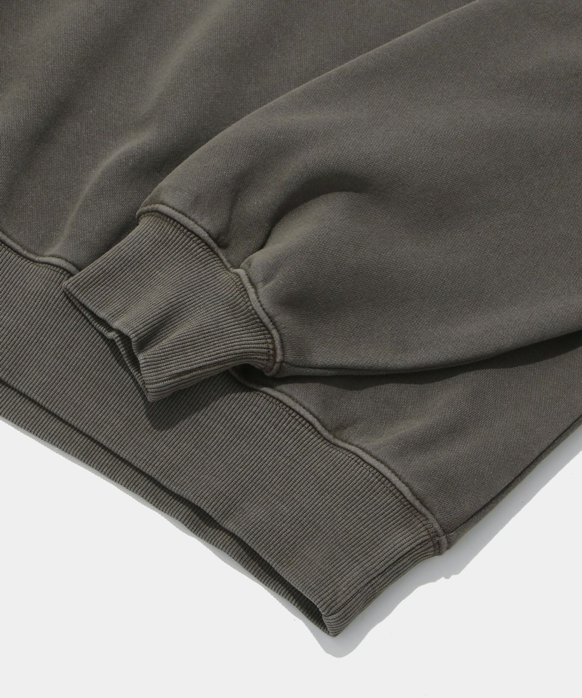 컬럼비아 유니버시티(COLUMBIA UNIVERSITY) CU ARCH LOGO DYED FLEECE SWEAT SHIRT_BROWN