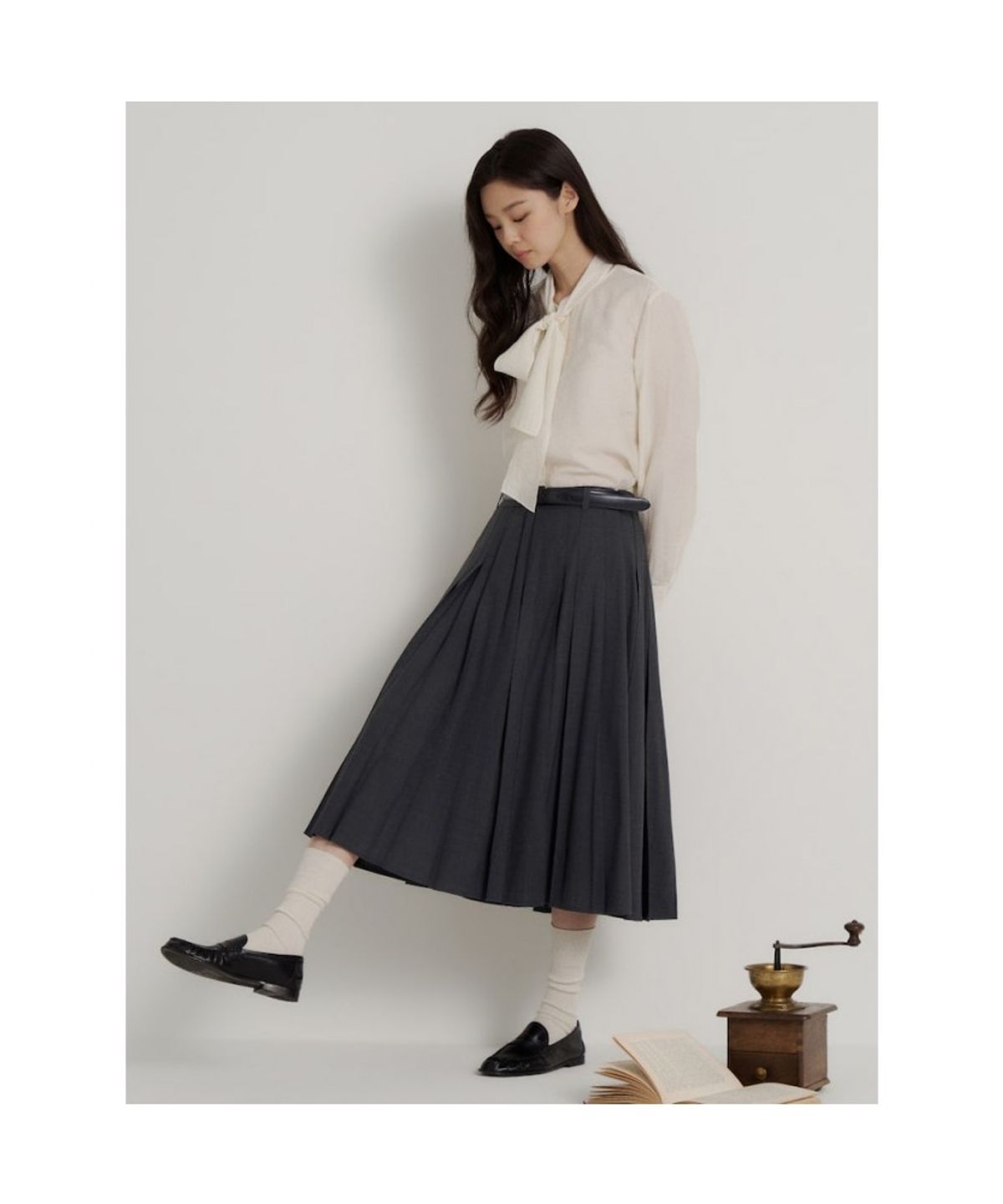빈폴 레이디스(BEANPOLE LADIES) 울폴리 플리츠 스커트  애쉬 (BF6827C514)