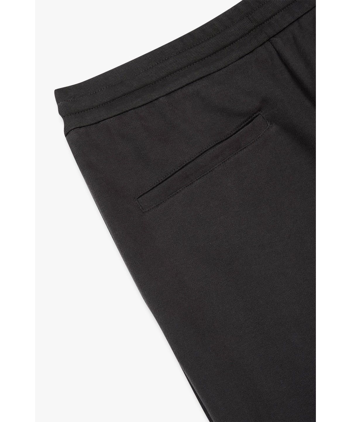 아르마니 익스체인지(ARMANI EXCHANGE) 남성 로고 와펜 스트링 조거 팬츠_차콜 그레이 A416342003