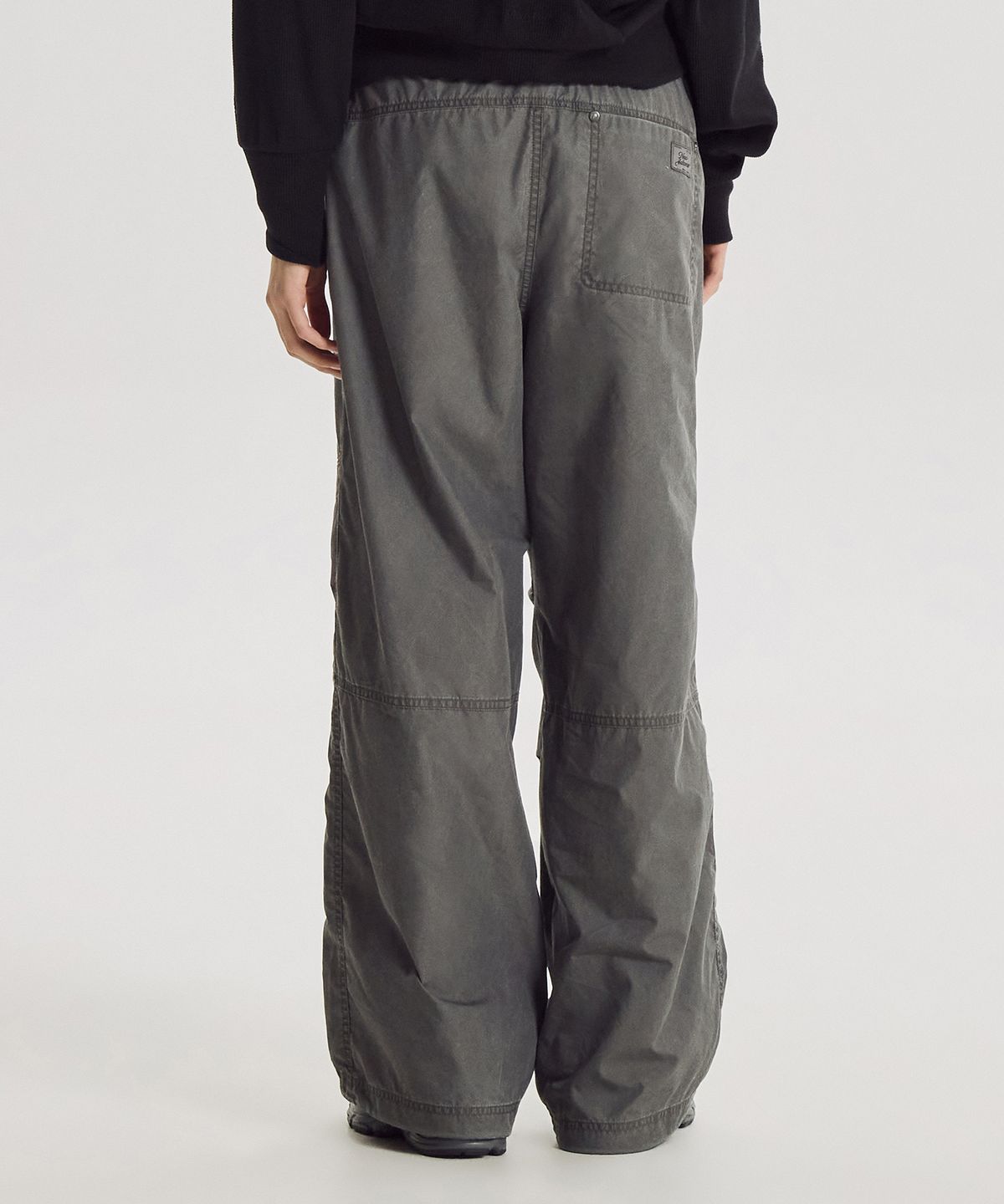 뉴발란스(NEW BALANCE) NBNTG3W822 / WOMEN ALLDAY 파라슈트 우븐 오버와이드 팬츠 (D/CHARCOAL)