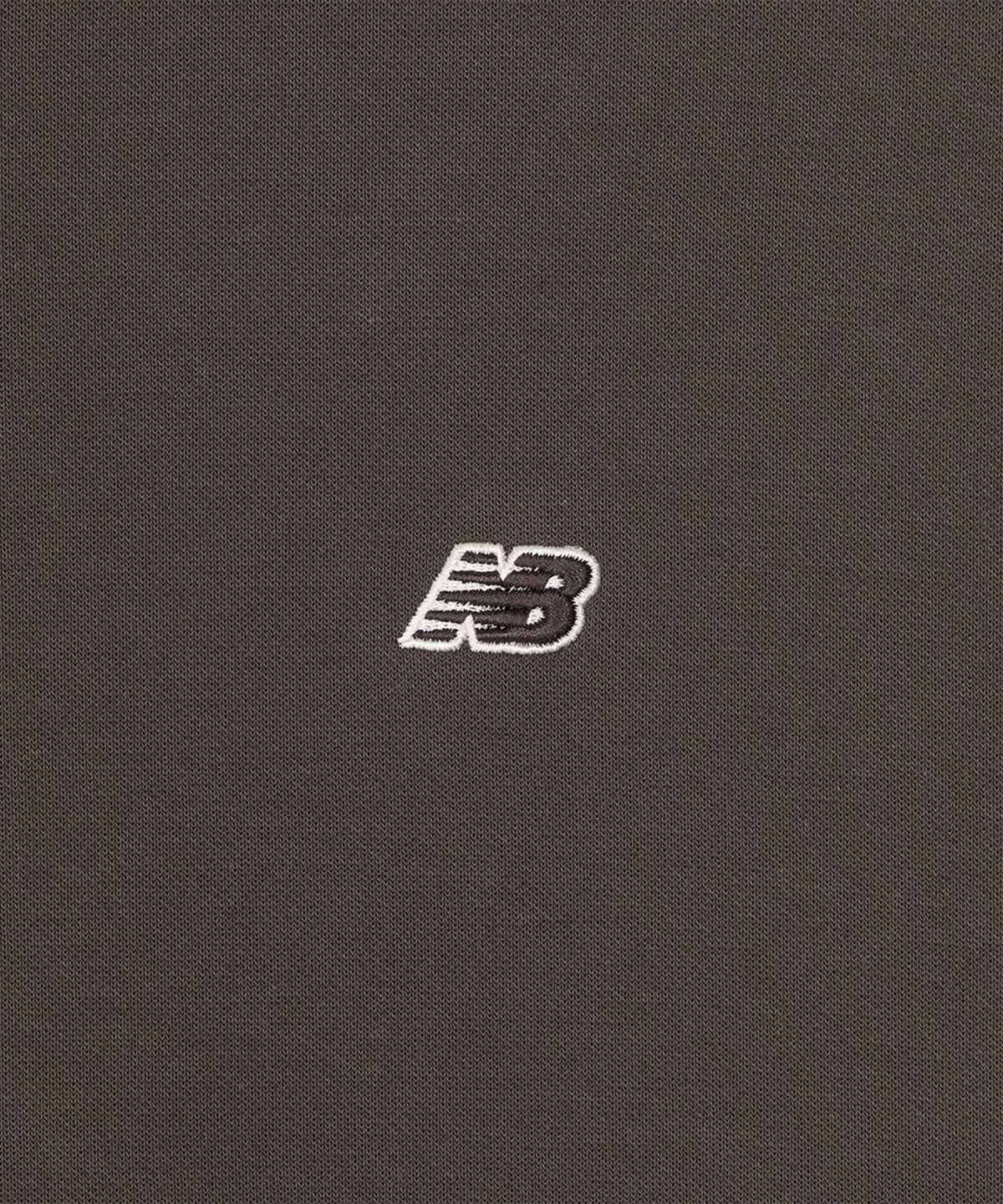 뉴발란스(NEW BALANCE) NBNCG41803 / UNI 에센셜 클래식 맨투맨 (COCOA)