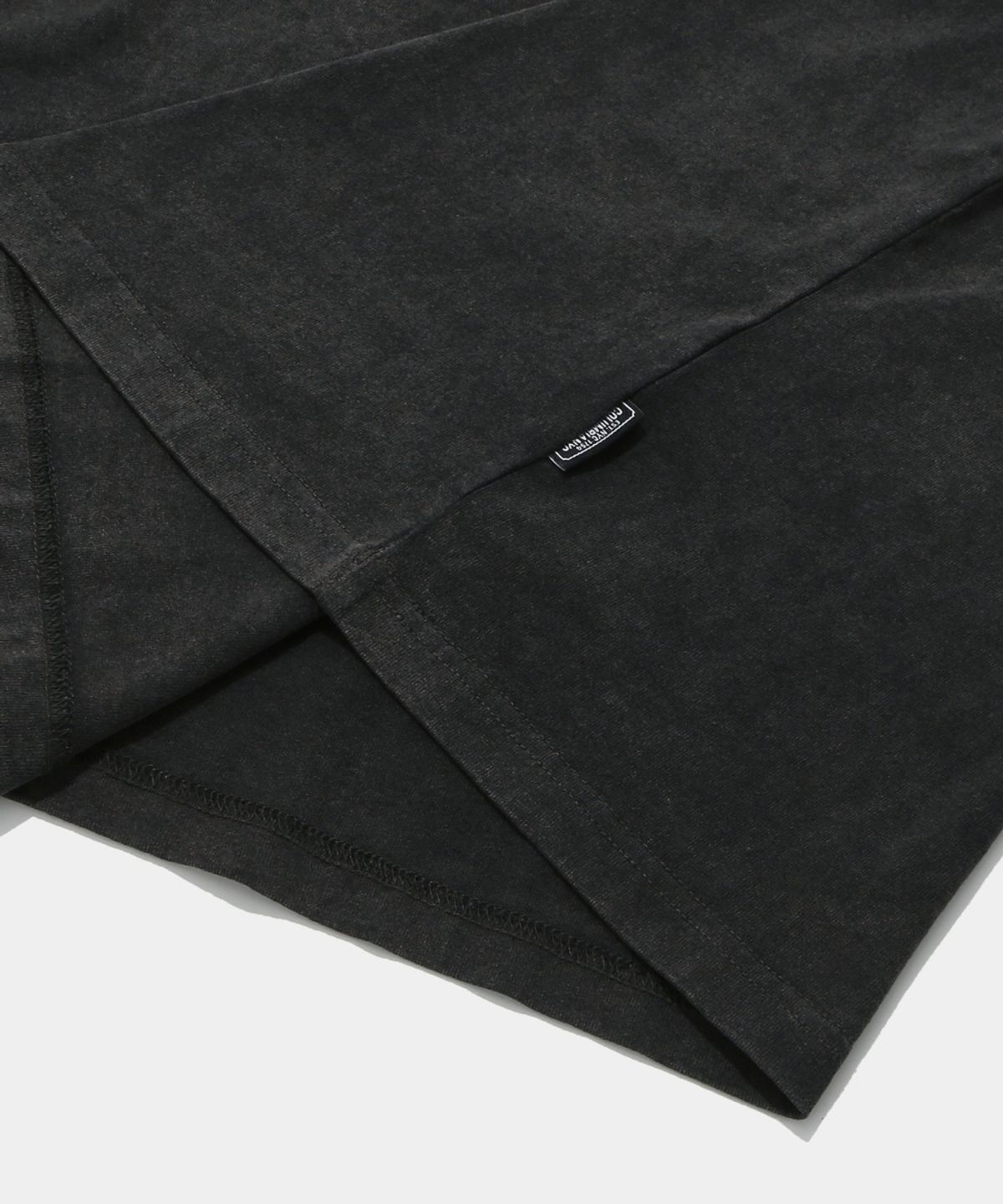 컬럼비아 유니버시티(COLUMBIA UNIVERSITY) CU SQUARE LOGO DYED L/S T-SHIRT_CHARCOAL