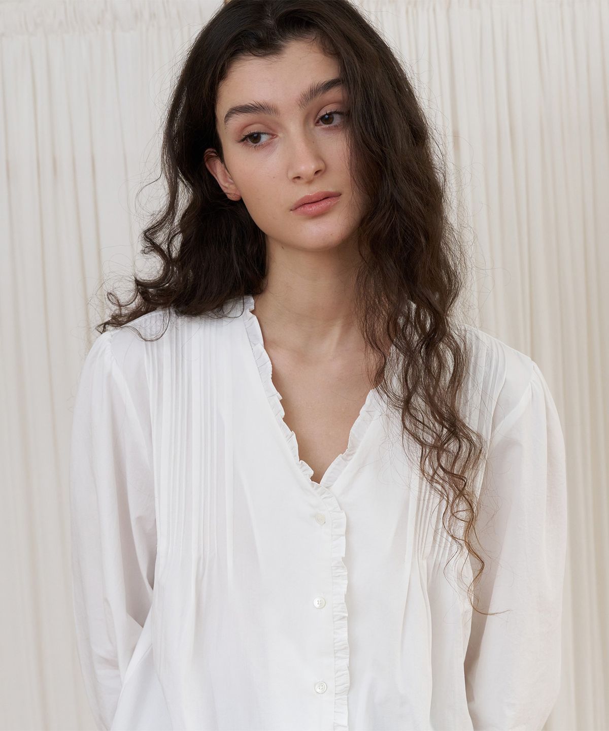 포에트서울(POETSEOUL) FRAME FRILL BLOUSE_ivory