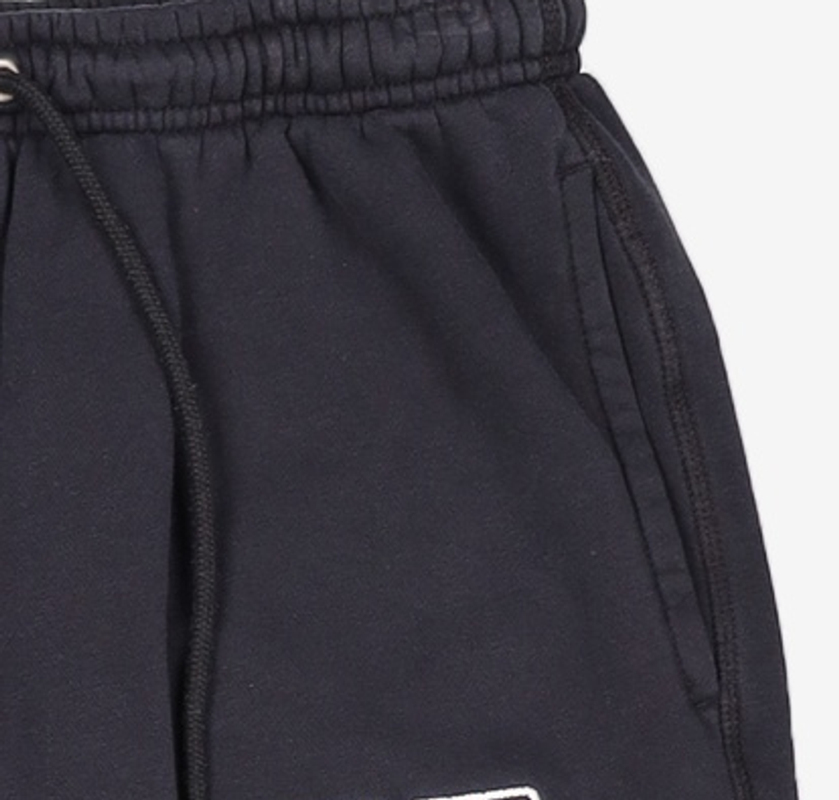 나이키(NIKE) 스포츠웨어 클럽 플리스 커프 팬츠 M - 블랙 / FZ0882-010 80