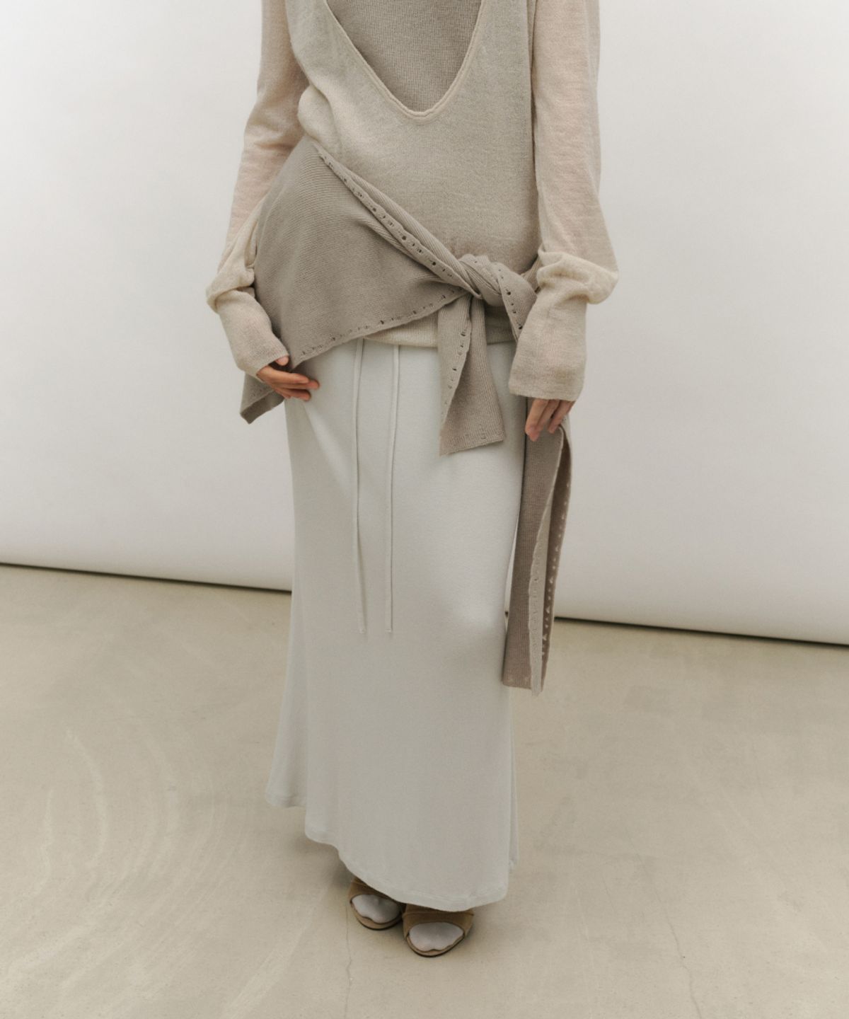 로우타이드(LOW TIDE) SOFT FRAY KNIT SCARF [OLIVE]