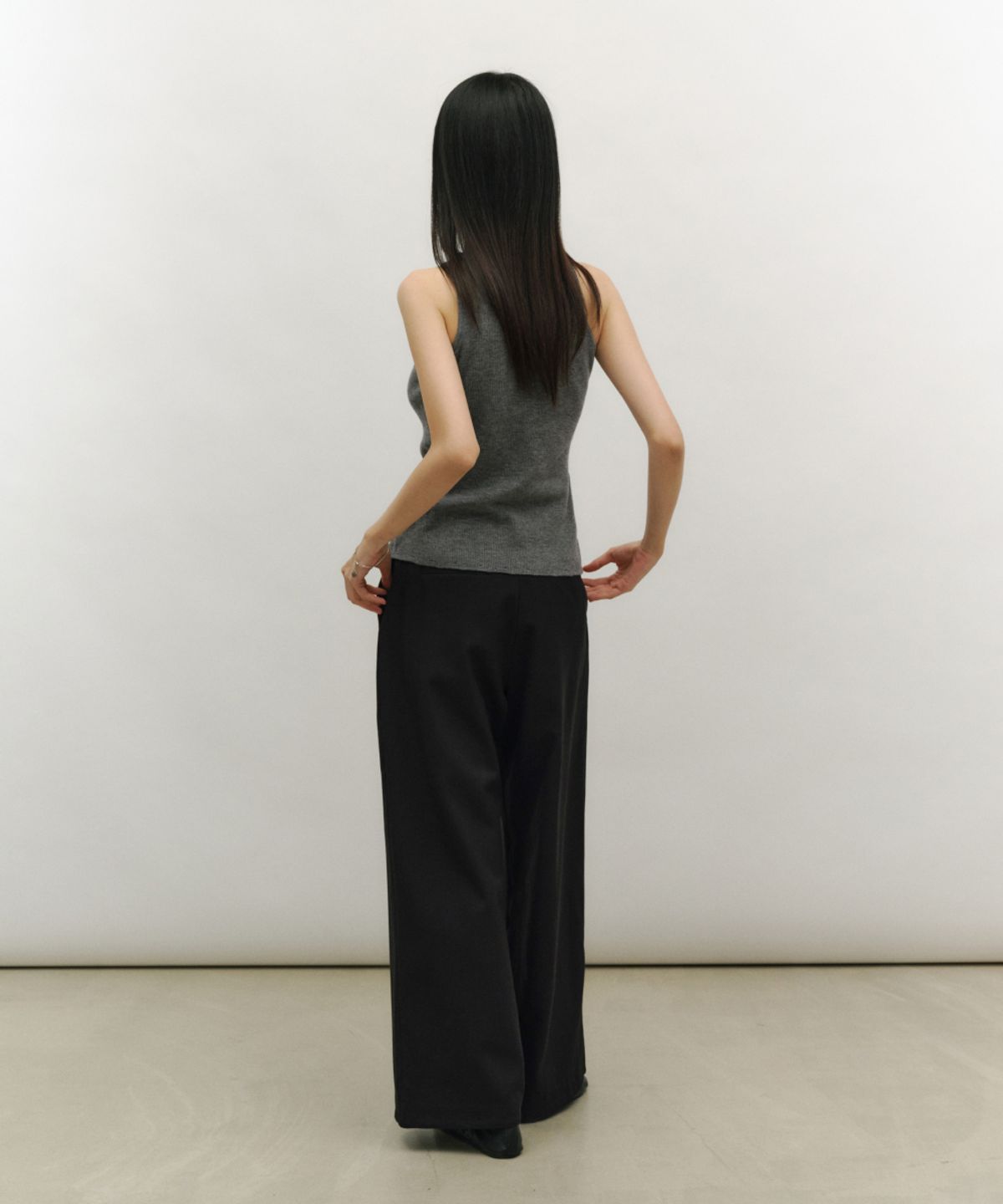 로우타이드(LOW TIDE) TAILORED TUCK PANTS [BLACK]