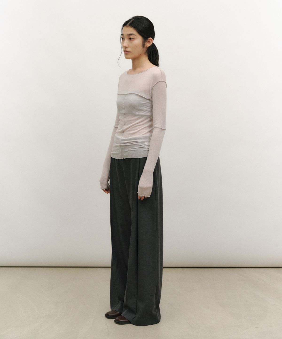 로우타이드(LOW TIDE) TAILORED TUCK PANTS [CHARCOAL]