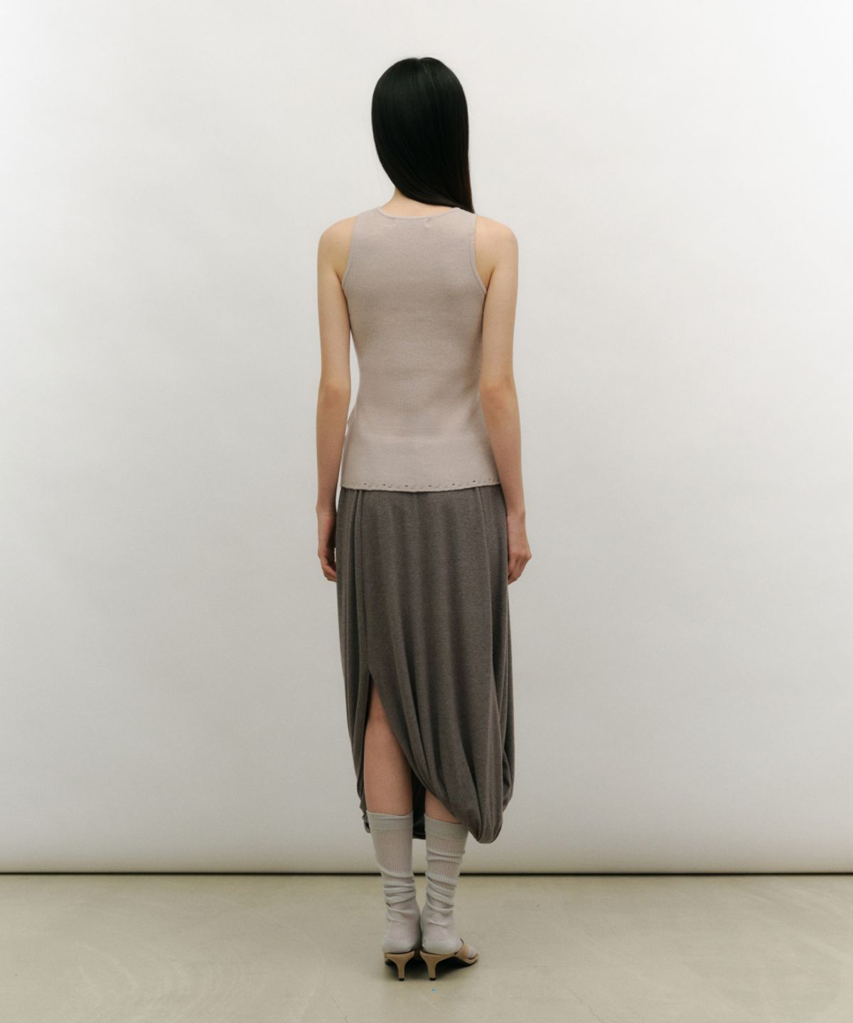 로우타이드(LOW TIDE) SOFT FRAY KNIT SLEEVELESS TOP [LILAC]