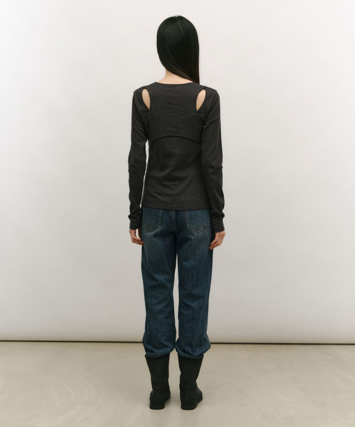 로우타이드(LOW TIDE) BACK SLIT LONG SLEEVE T-SHIRT [CHARCOAL]