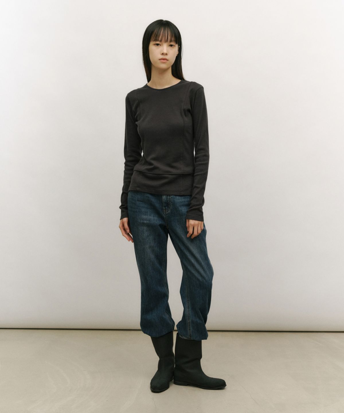 로우타이드(LOW TIDE) BACK SLIT LONG SLEEVE T-SHIRT [CHARCOAL]