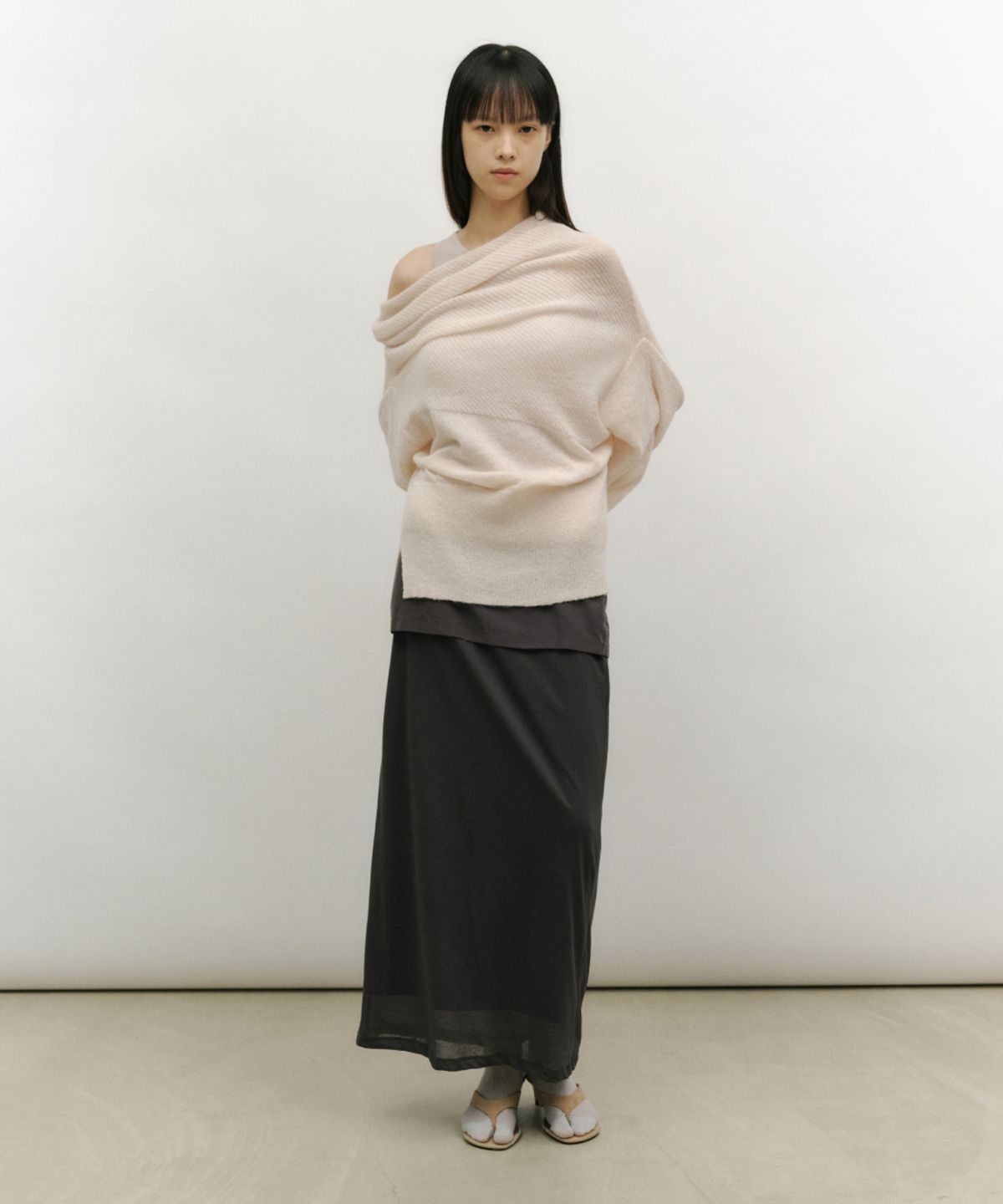 로우타이드(LOW TIDE) RELAXED OFF-SHOULDER KNIT [SALMON]