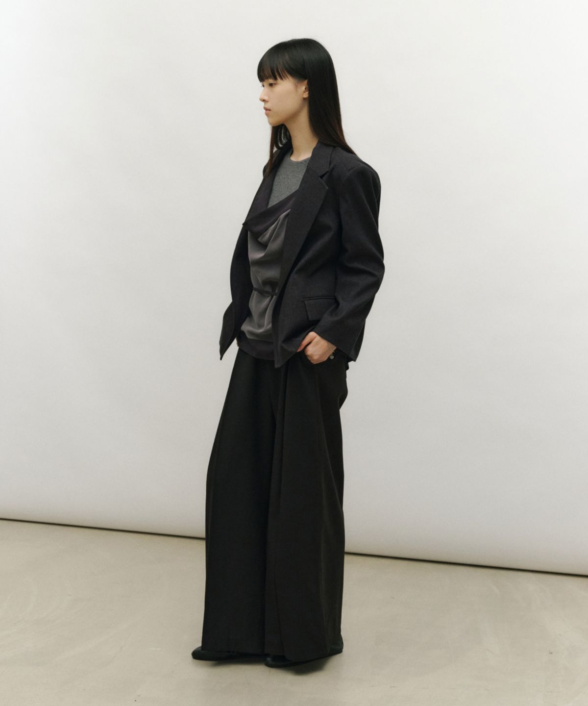 로우타이드(LOW TIDE) MINIMAL TAILORED JACKET [CHARCOAL]