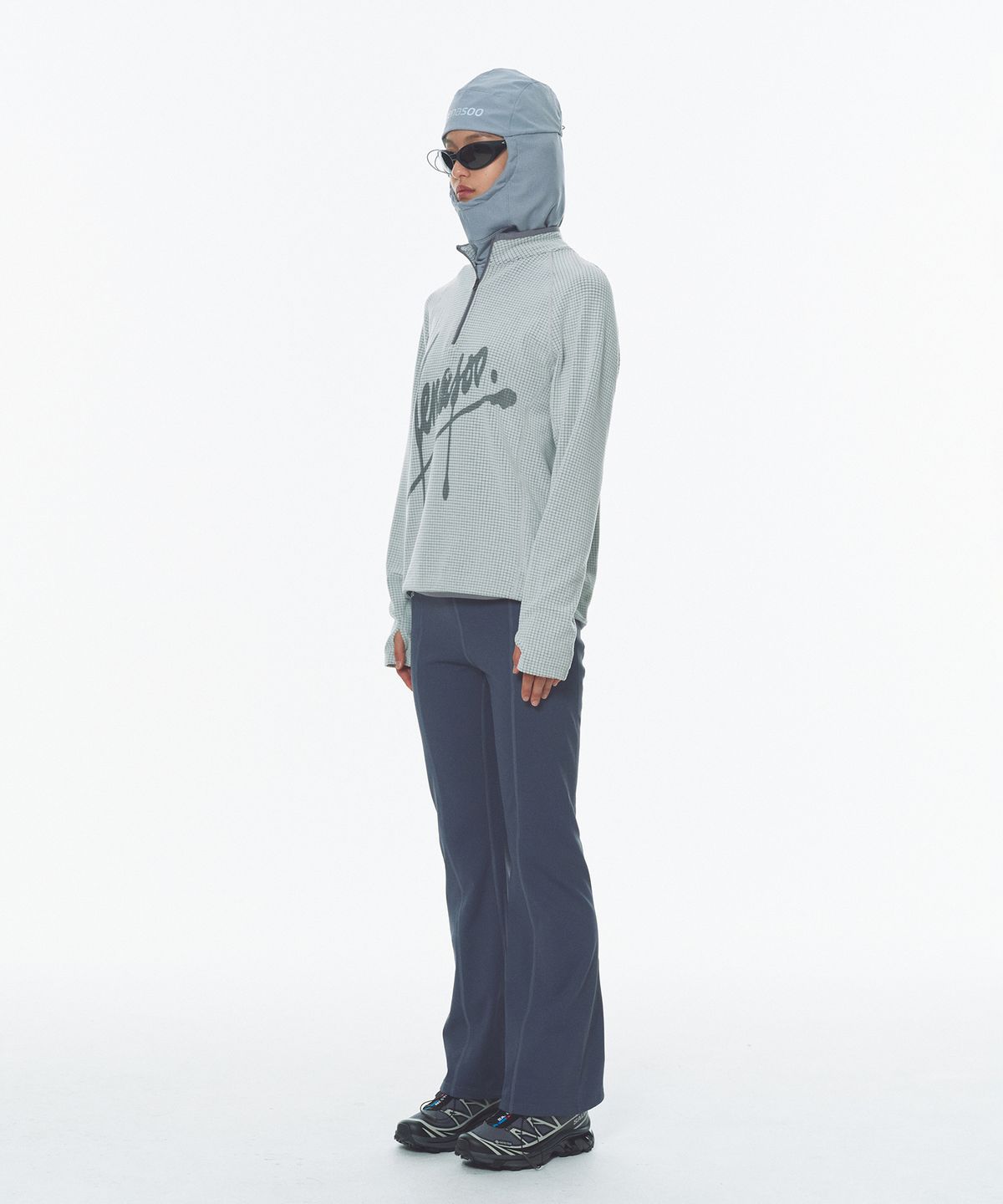 미나수(MENASOO) Neo Curve Waffle Half Zipup_Light Gray