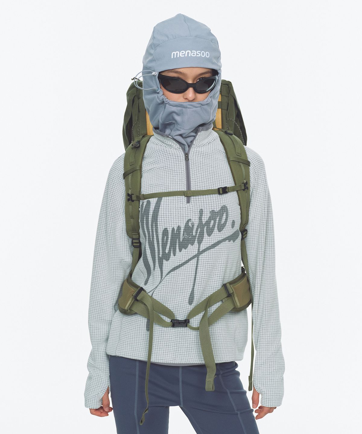 미나수(MENASOO) Neo Curve Waffle Half Zipup_Light Gray