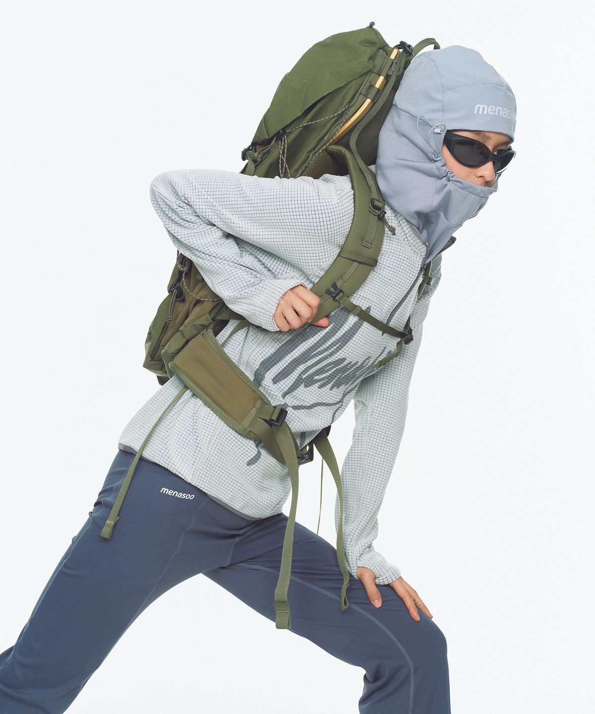 미나수(MENASOO) Neo Curve Waffle Half Zipup_Light Gray
