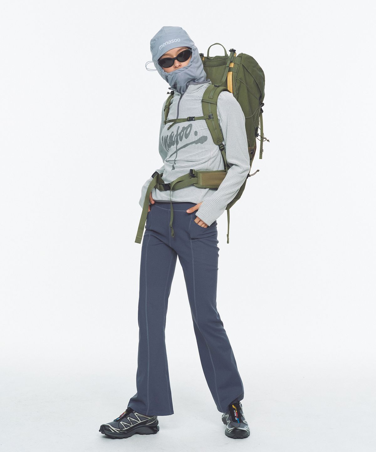 미나수(MENASOO) Neo Curve Waffle Half Zipup_Light Gray