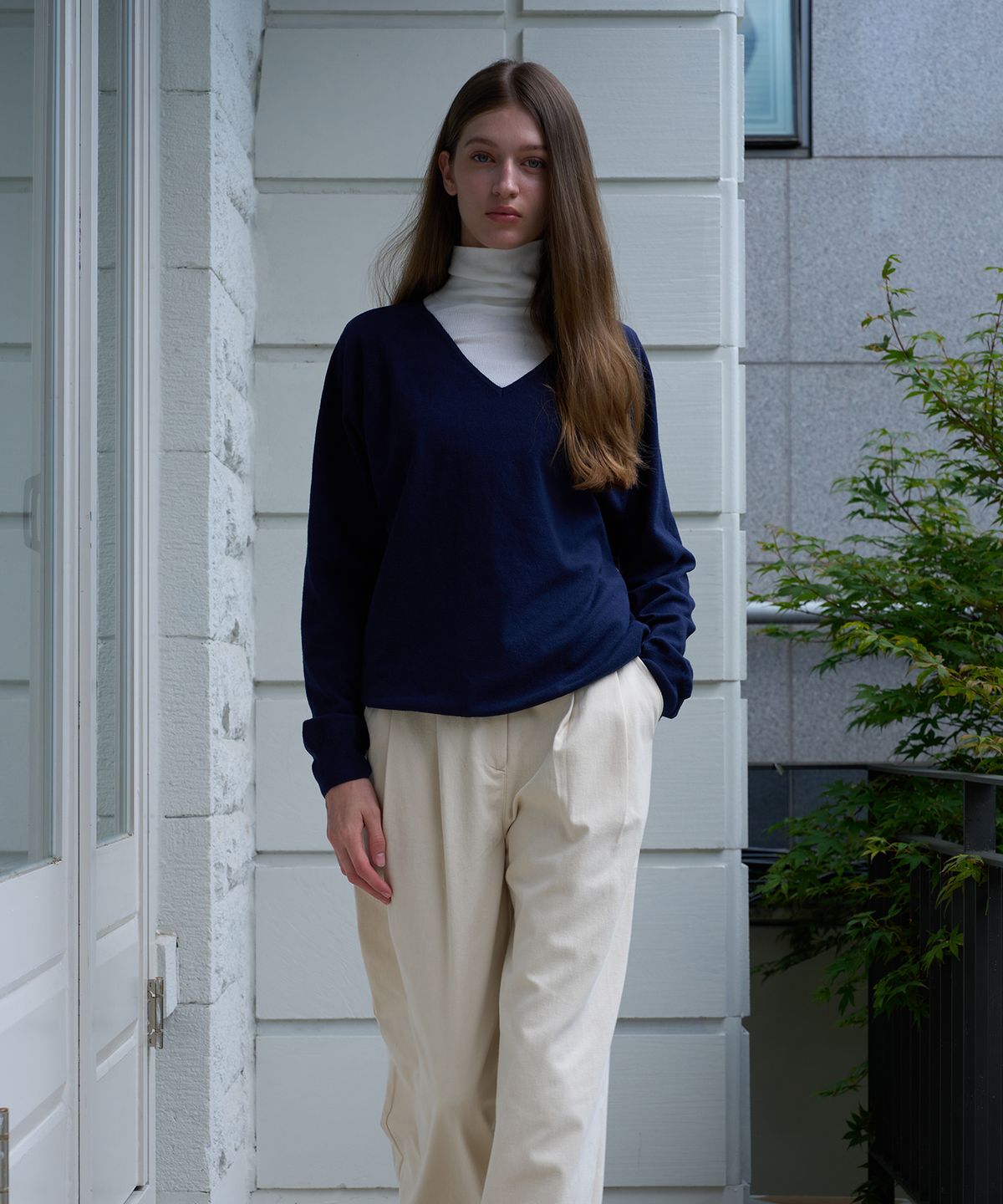 아템포(ATEMPO) ESSENTIAL V-NECK PULLOVER KNIT