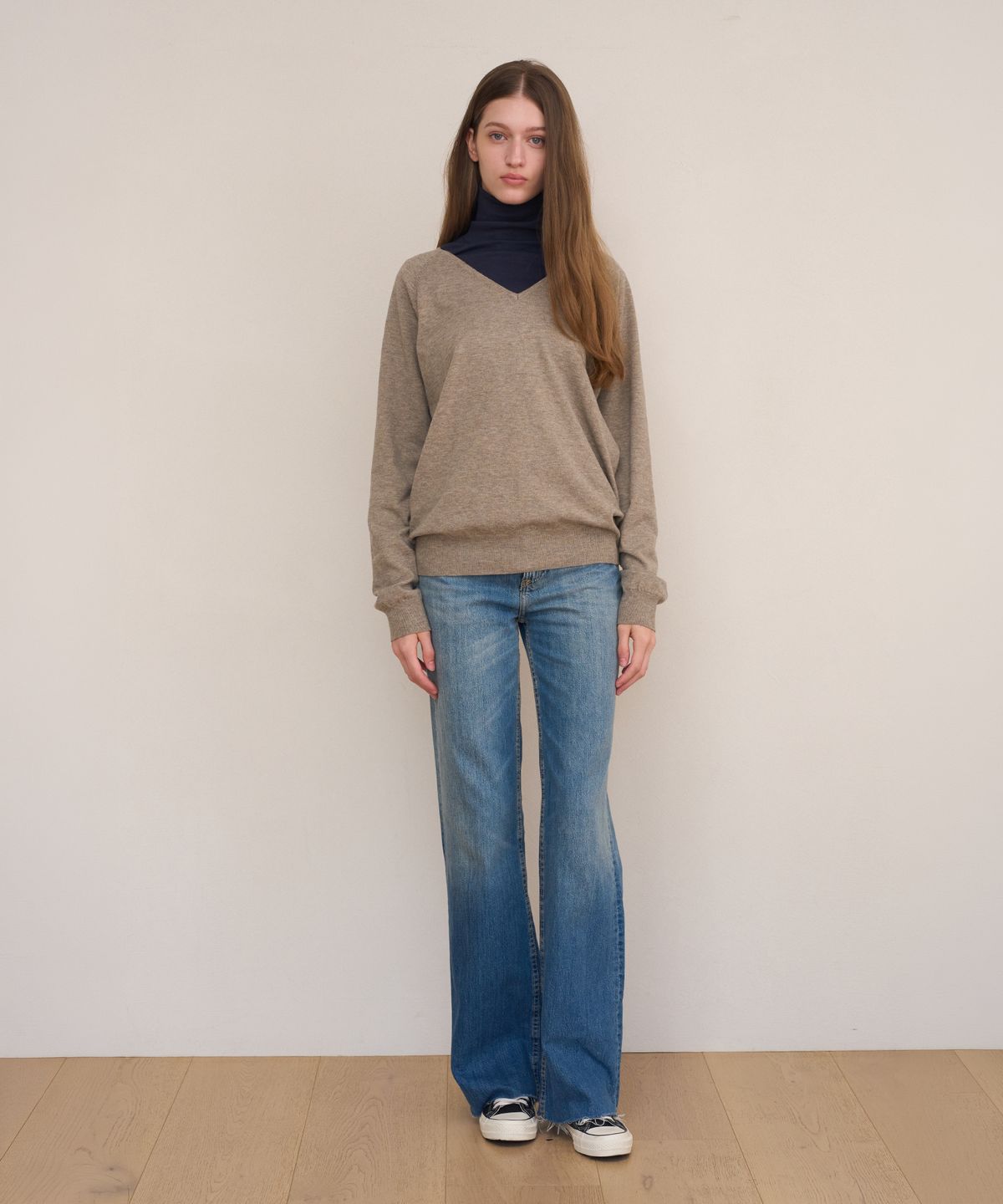 아템포(ATEMPO) ESSENTIAL V-NECK PULLOVER KNIT