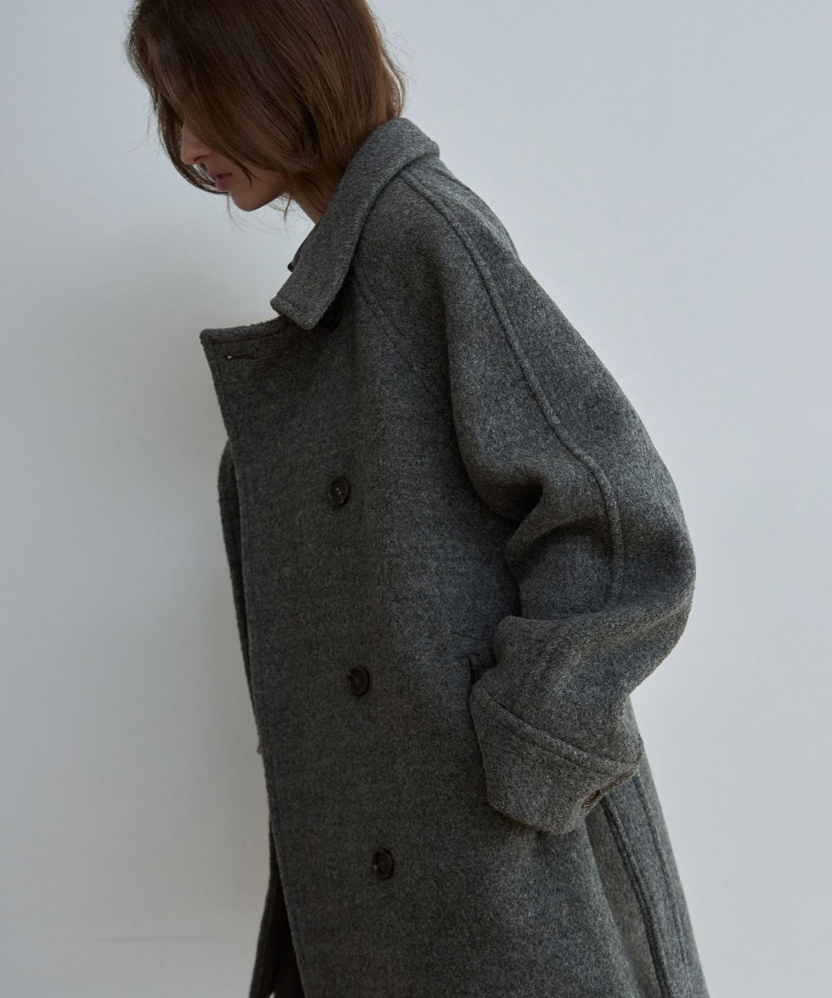 키야모(KEYAMO) 누아 부클 하이넥 벨티드 하프 코트_Charcoal Grey