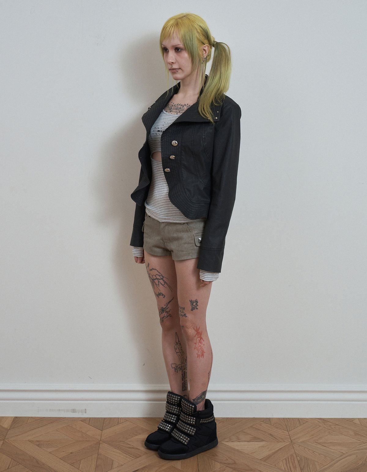 셋업이엑스이(SETUP-EXE) COATED STITCH FLARE JACKET / BLACK