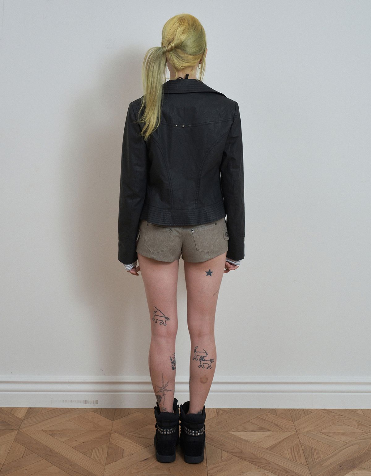 셋업이엑스이(SETUP-EXE) COATED STITCH FLARE JACKET / BLACK
