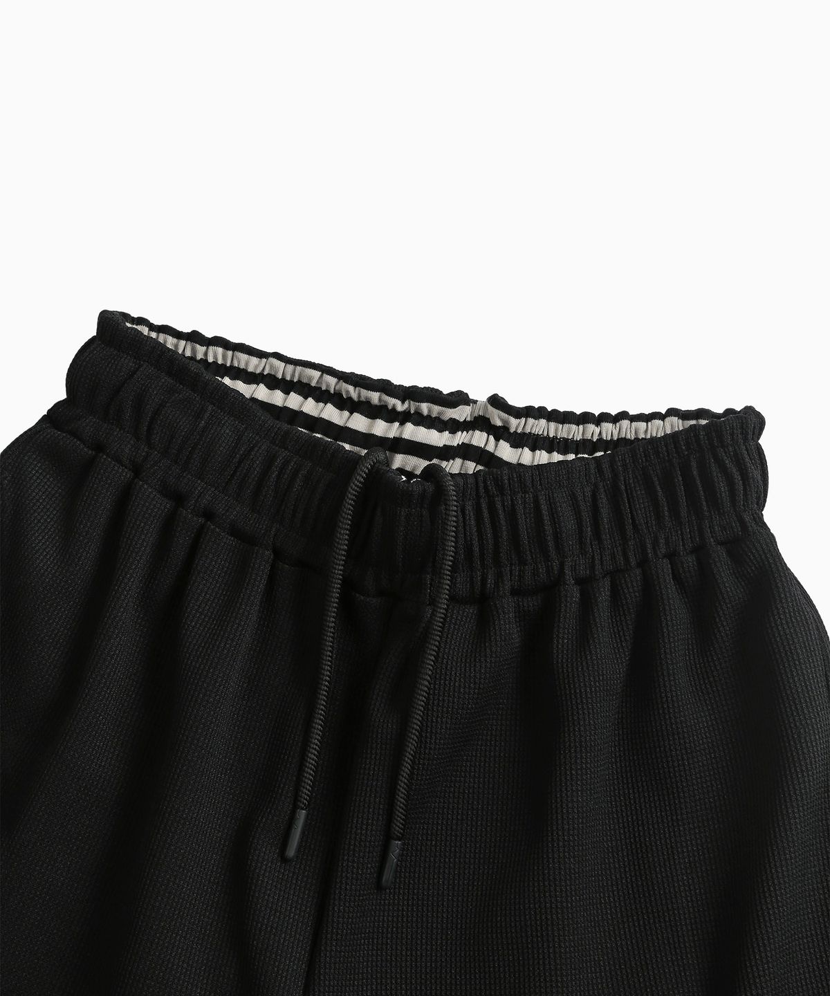 미나수(MENASOO) Waffle Layered Waist Pants_Black