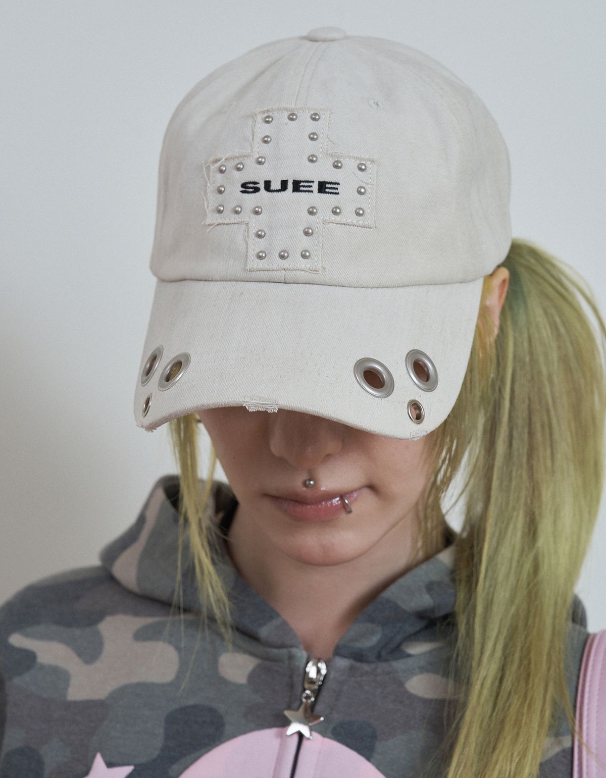셋업이엑스이(SETUP-EXE) CROSS LOGO EYELET BALL CAP / BEIGE