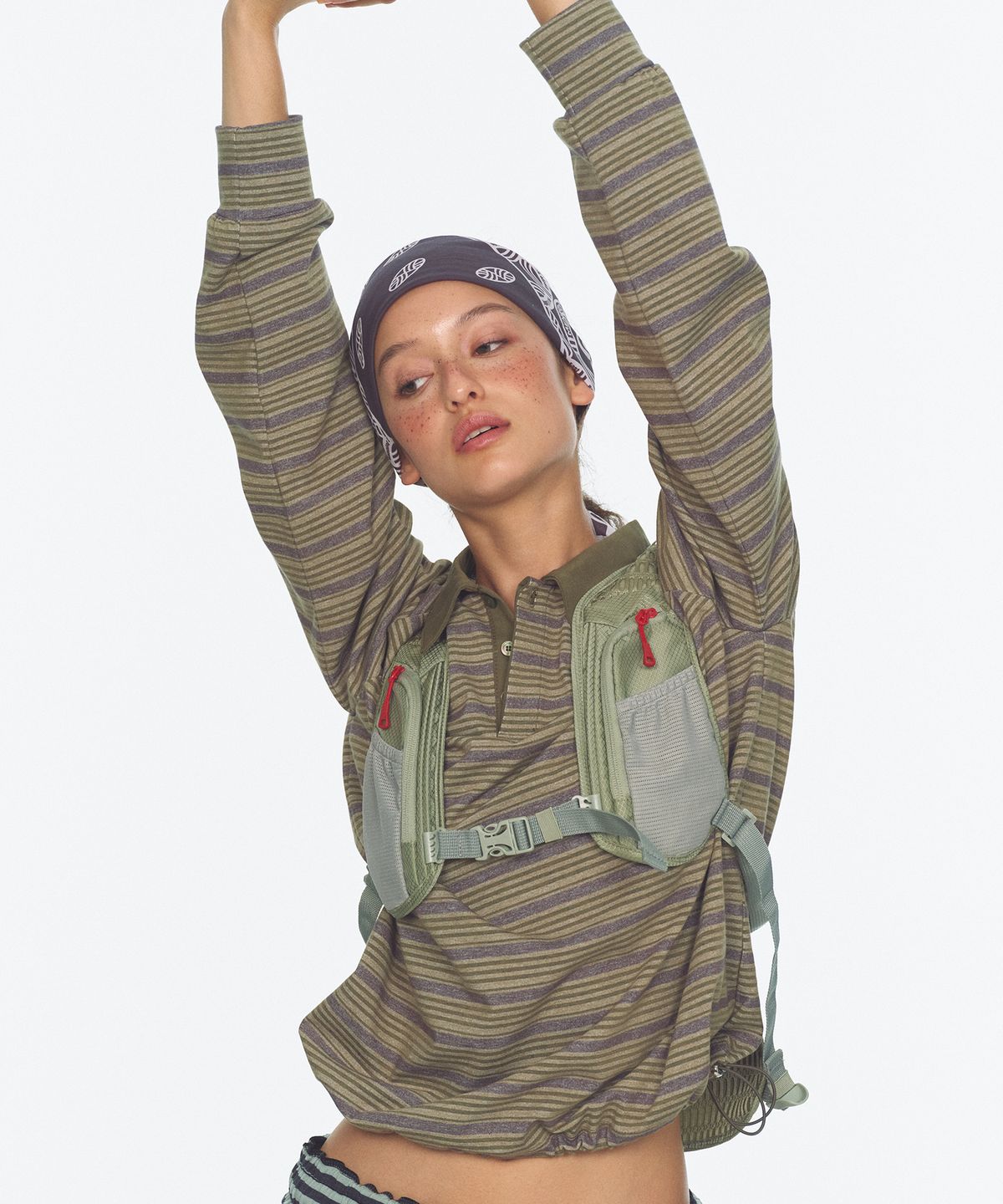 미나수(MENASOO) Vintage Stripe Rugby T Shirt_Khaki