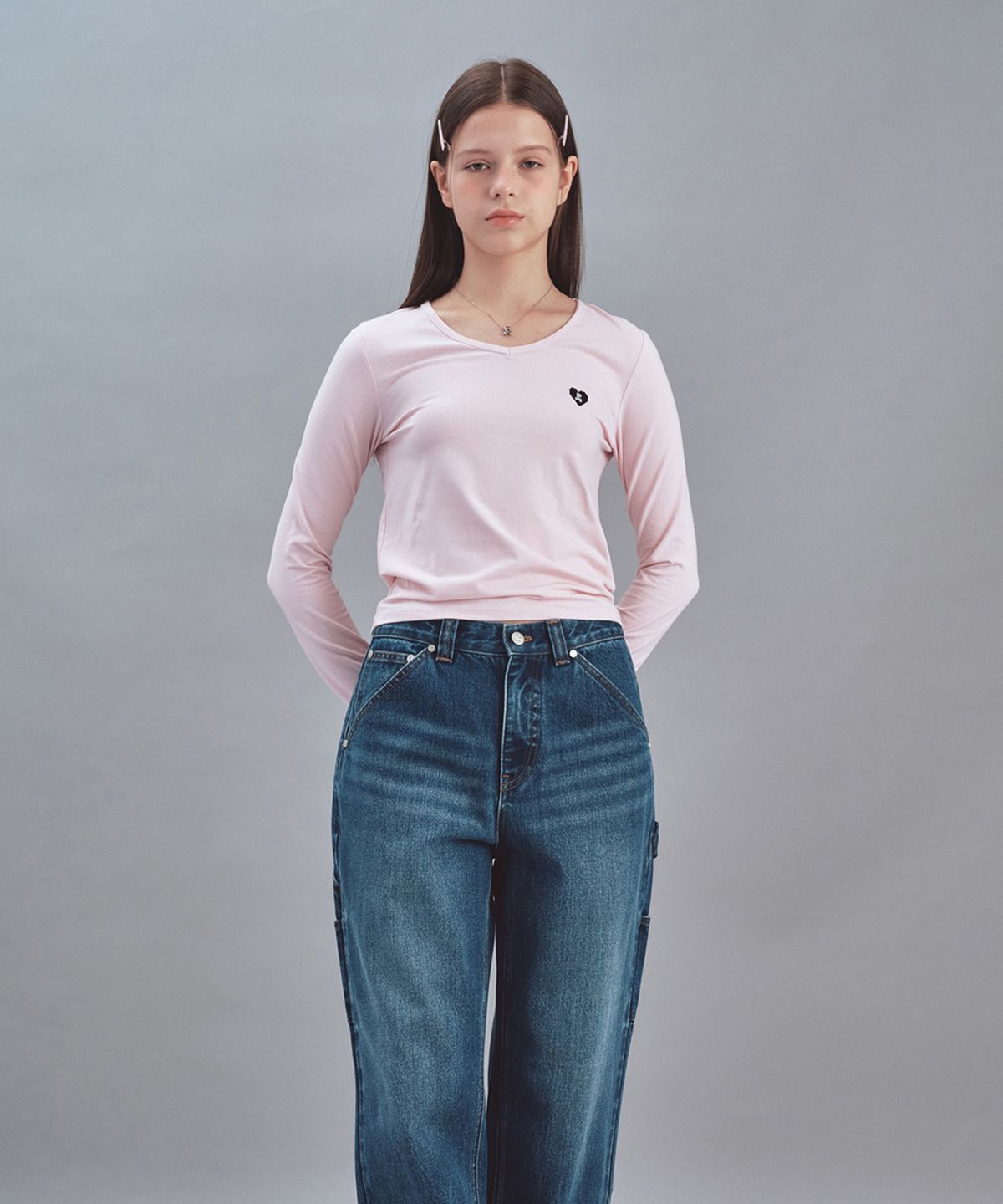 레스트앤레크레이션(REST&RECREATION) V-NECK HEART LOGO LONG SLEEVE - PINK