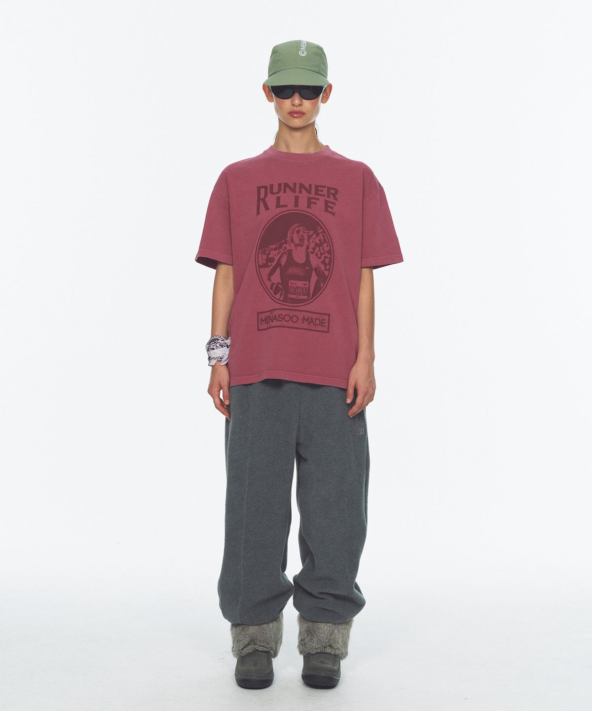 미나수(MENASOO) Waist Point Warm Fleece Jogger Pants_Charcoal
