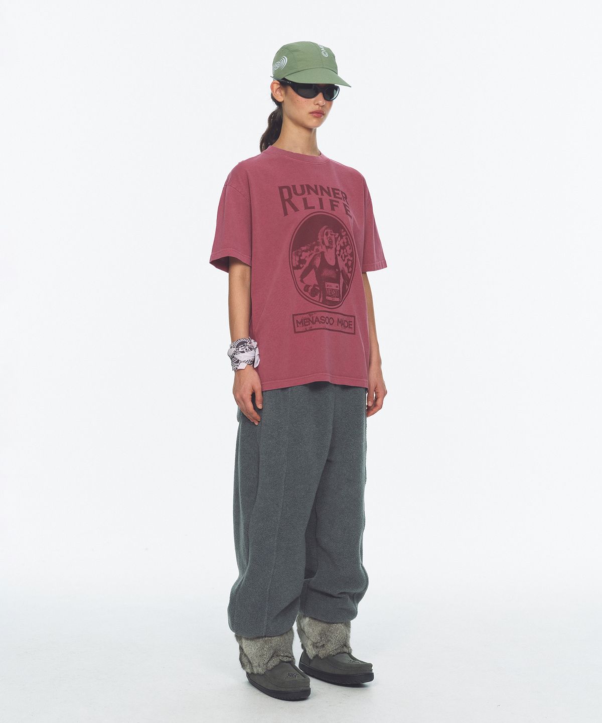 미나수(MENASOO) Waist Point Warm Fleece Jogger Pants_Charcoal