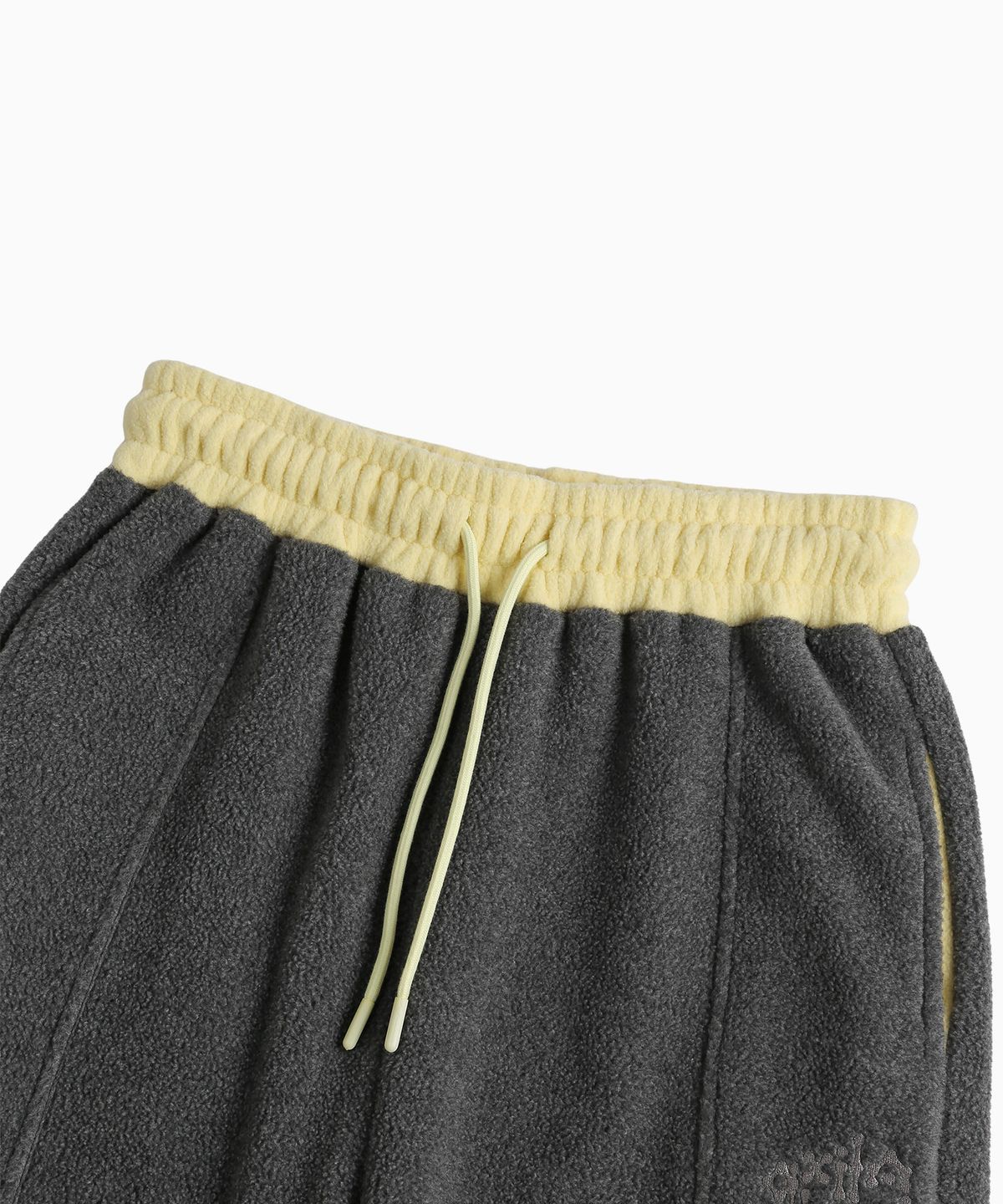미나수(MENASOO) Waist Point Warm Fleece Jogger Pants_Charcoal
