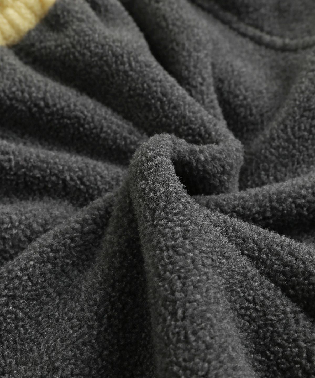 미나수(MENASOO) Waist Point Warm Fleece Jogger Pants_Charcoal