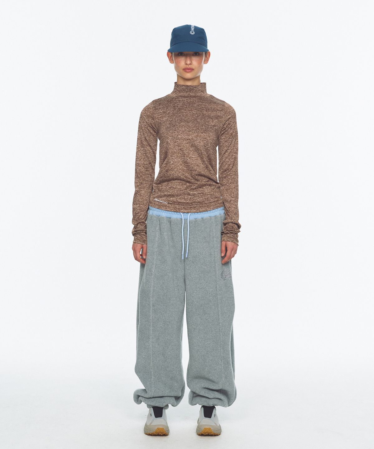 미나수(MENASOO) Waist Point Warm Fleece Jogger Pants_Melange Gray