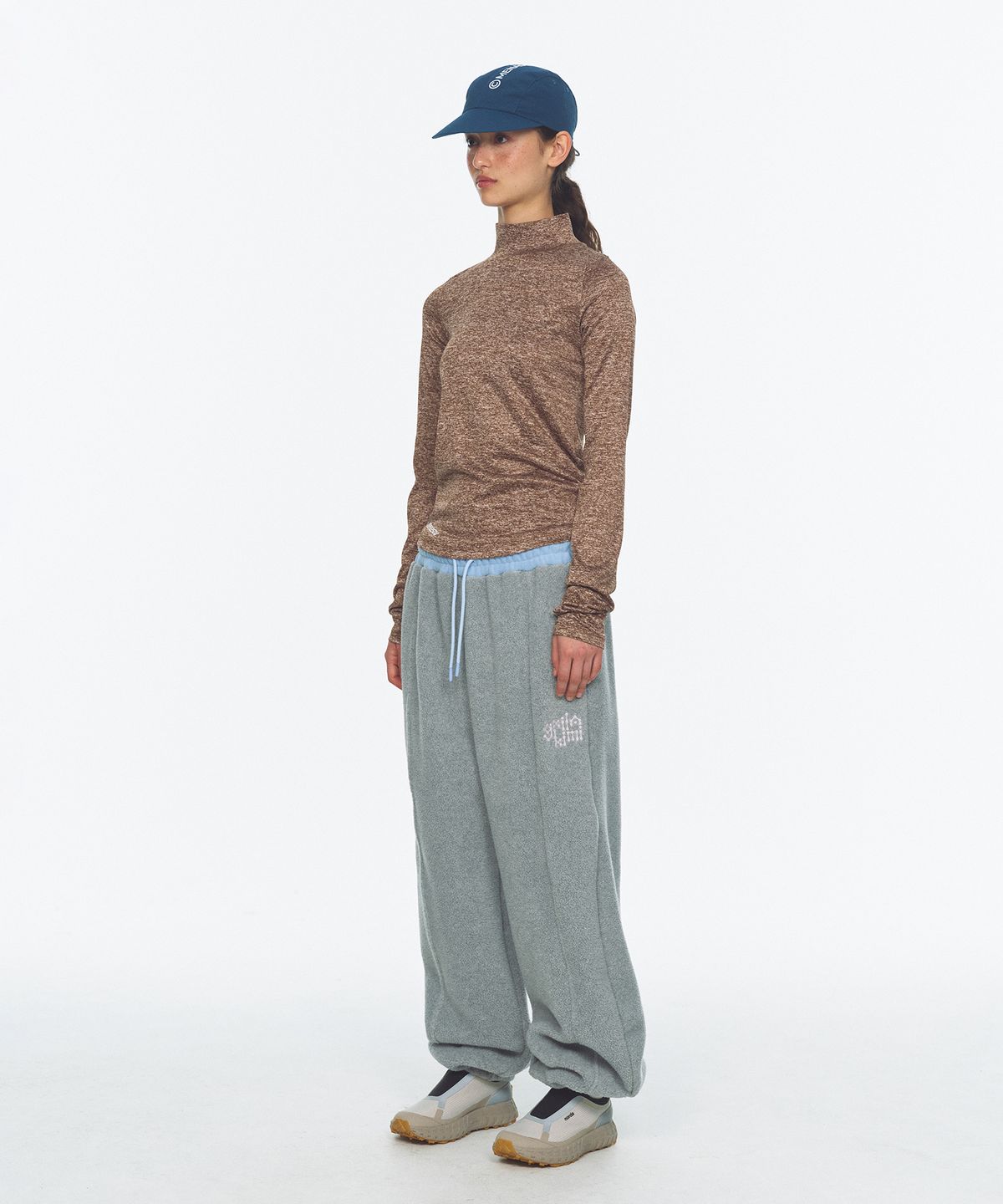 미나수(MENASOO) Waist Point Warm Fleece Jogger Pants_Melange Gray