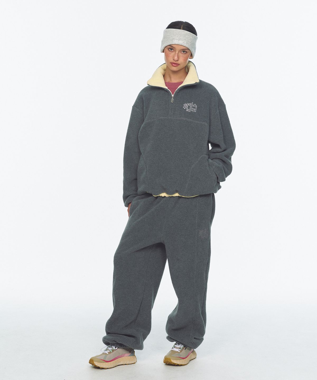 미나수(MENASOO) Two Tone Warm Fleece Half Zip Pullover_Charcoal