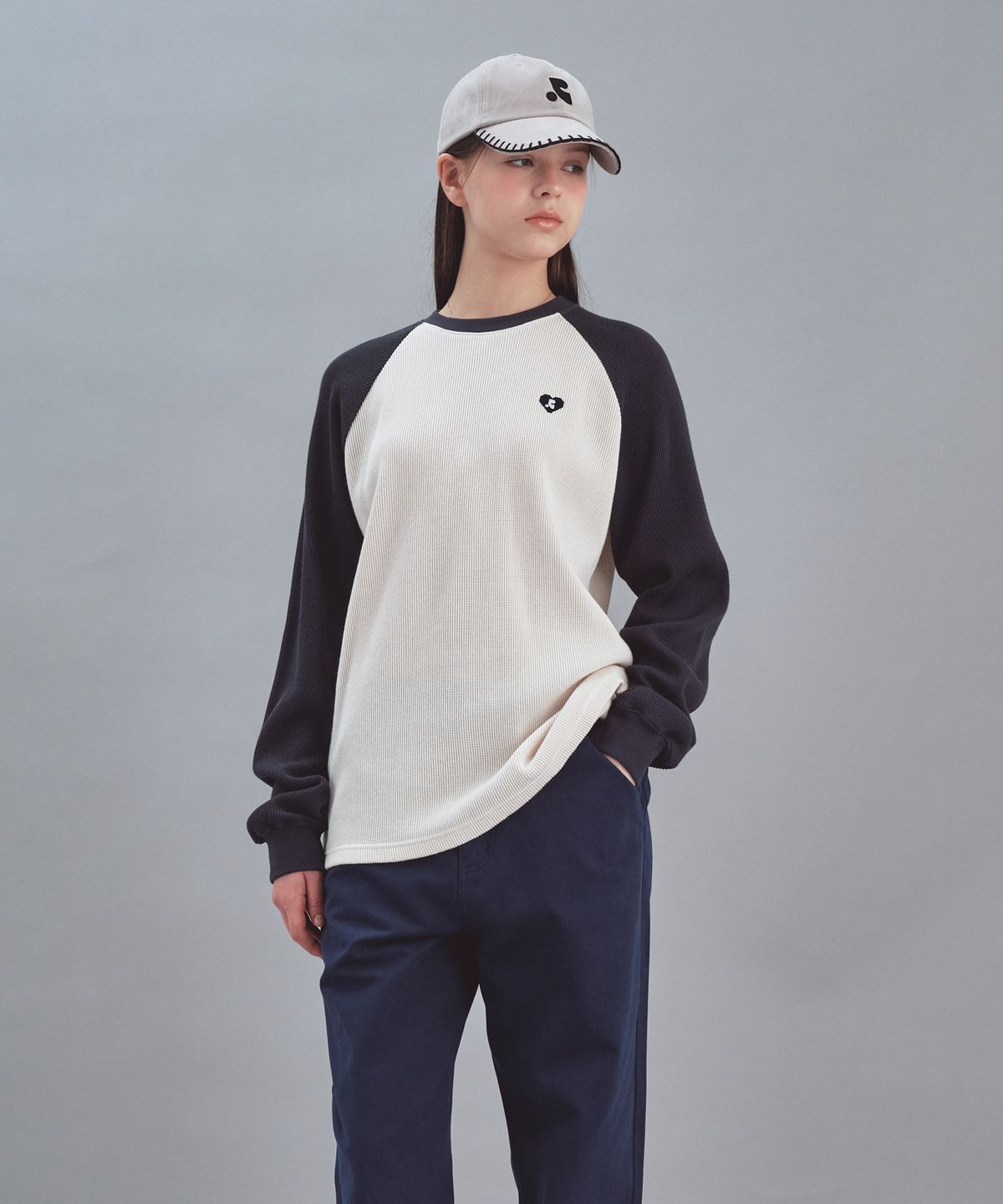 레스트앤레크레이션(REST&RECREATION) HEART LOGO WAFFLE LONG SLEEVE - CREAM