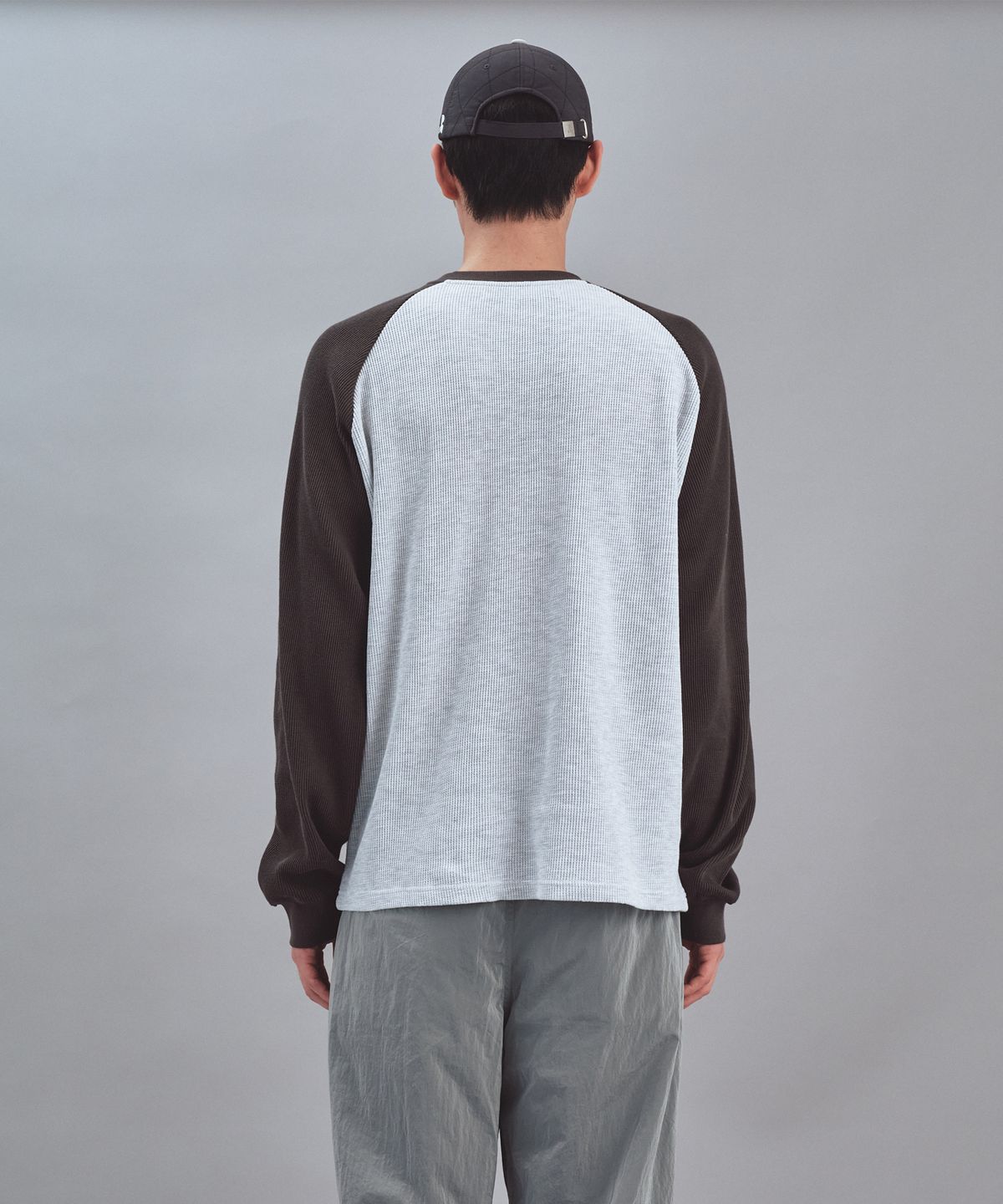 레스트앤레크레이션(REST&RECREATION) HEART LOGO WAFFLE LONG SLEEVE - LIGHT GREY