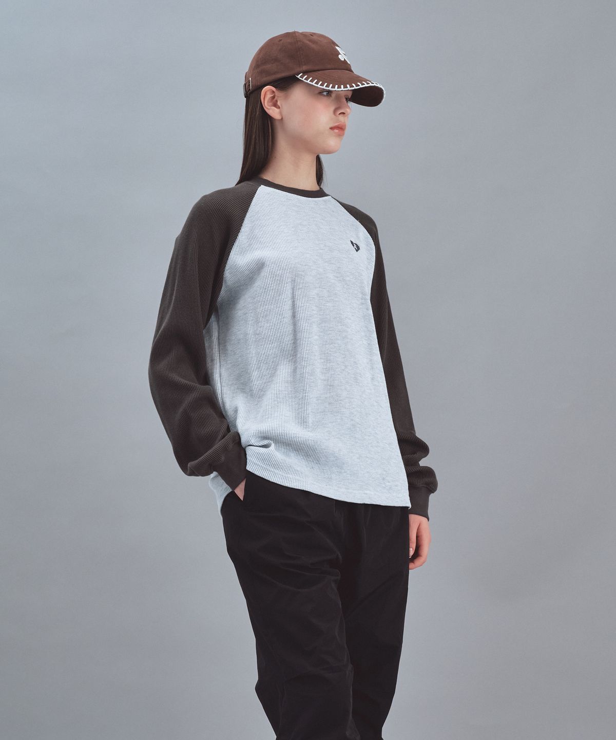 레스트앤레크레이션(REST&RECREATION) HEART LOGO WAFFLE LONG SLEEVE - LIGHT GREY