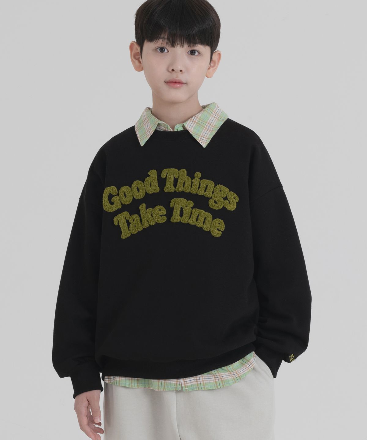피아네르 키즈(PIANER KIDS) 부클 자수 오버핏 맨투맨 (블랙)