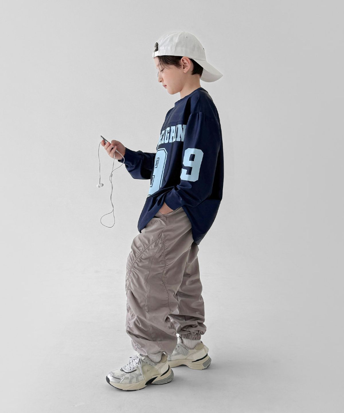 베리클로젯(BERRYCLOSET) 커브드 패널 조거 팬츠