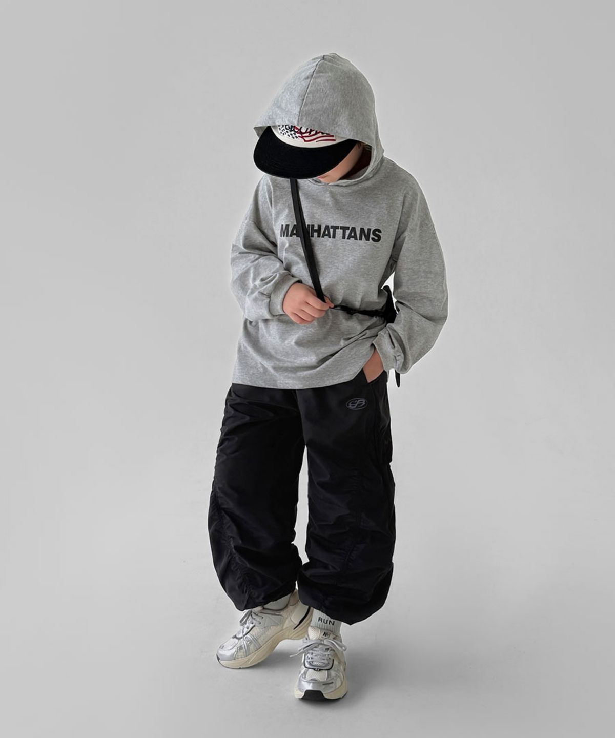 베리클로젯(BERRYCLOSET) 커브드 패널 조거 팬츠