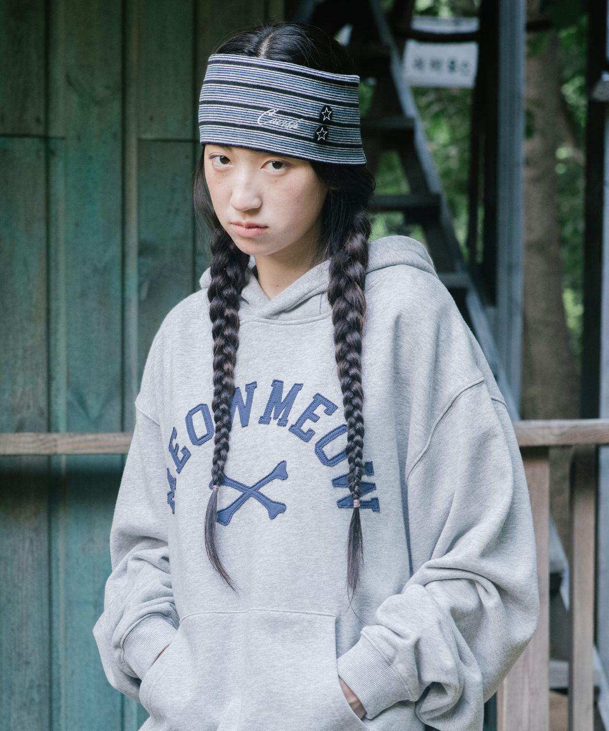 카비시(CAVISH) MULTI STRIPED BUTTON HAIR BAND GREY(CV2GFFAB70A)