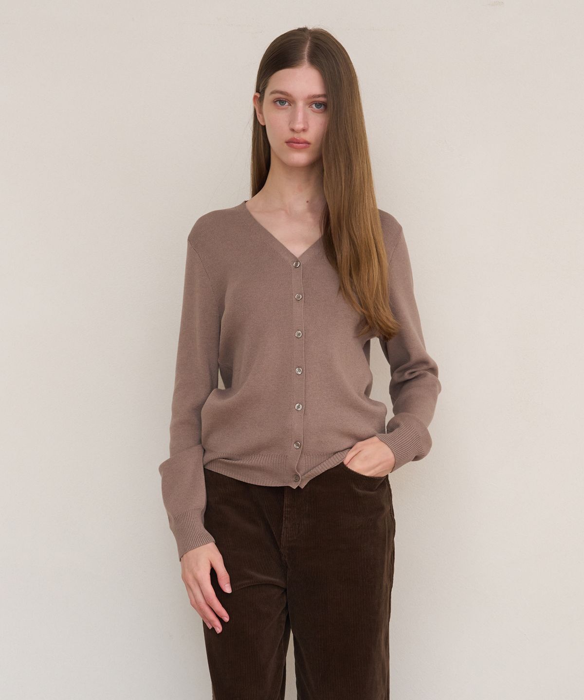 아템포(ATEMPO) ESSENTIAL V-NECK KNIT CARDIGAN